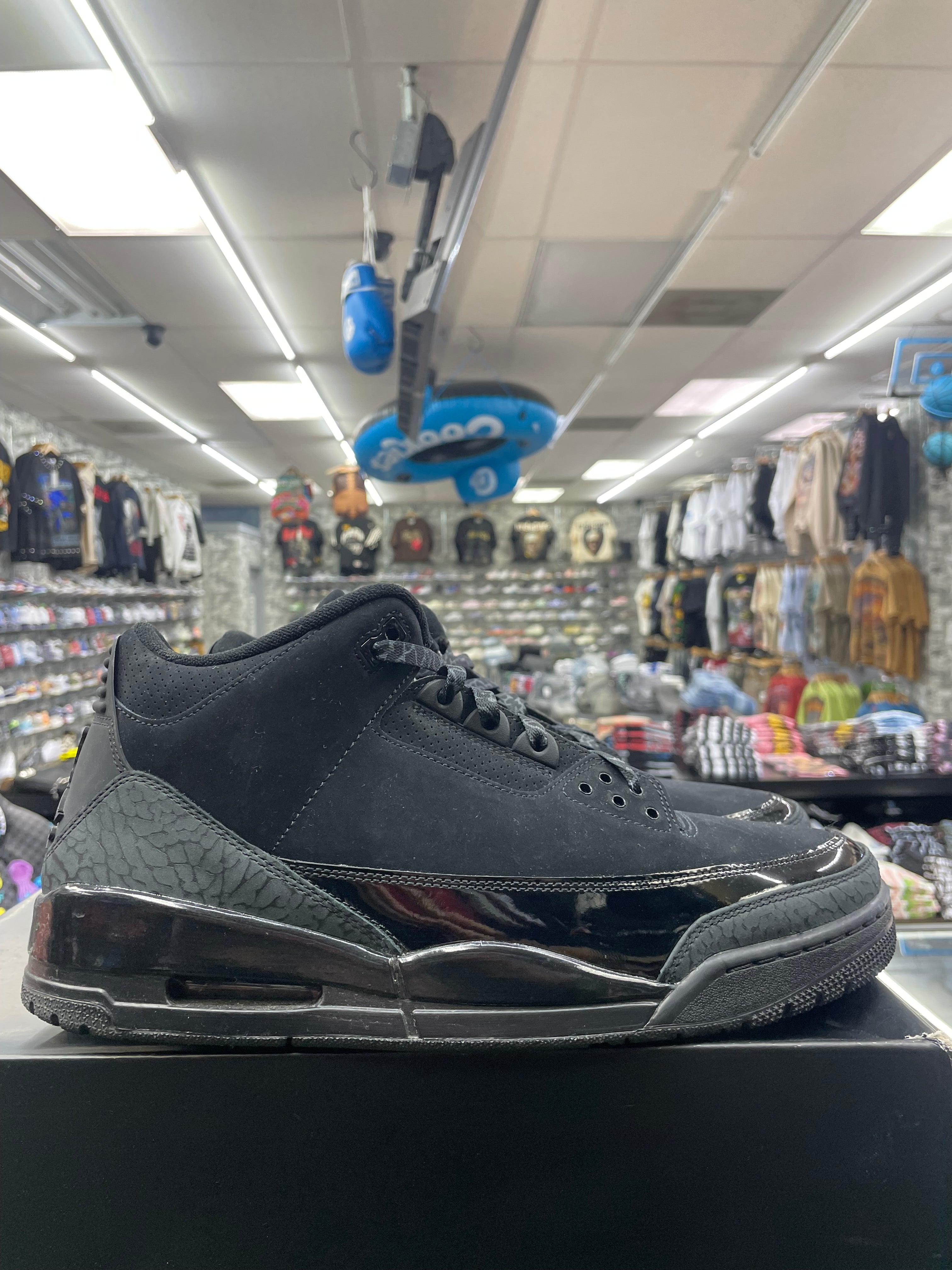 Air Jordan Retro 3 “Black Cat” *Size 13 Preowned* (CT8532-001)