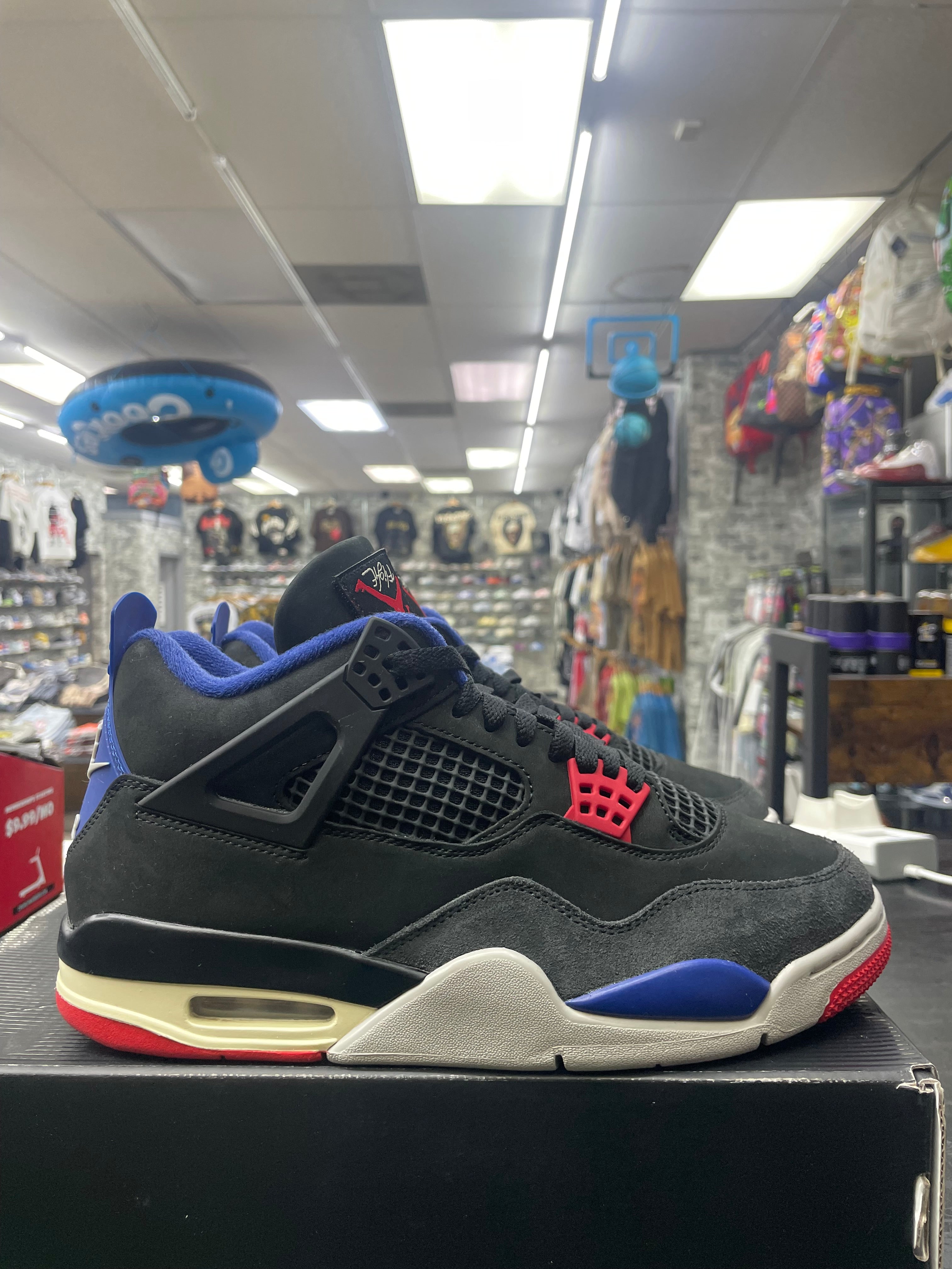 Air Jordan Retro 4 “Rare Air” *Size 9 Preowned* (FV5029-003)