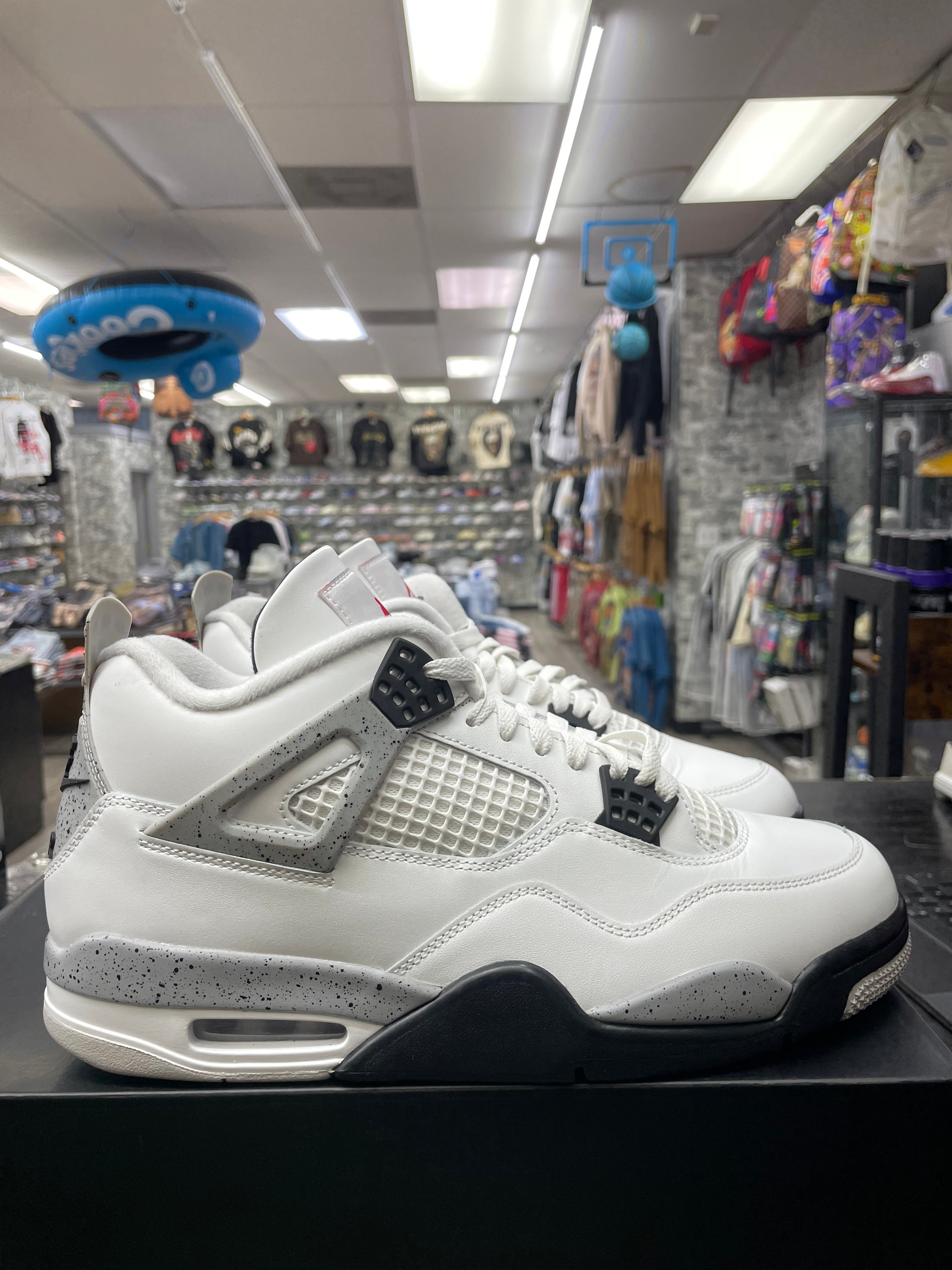 Air Jordan Retro 4 "White Cement" *Size 11.5 Preowned*