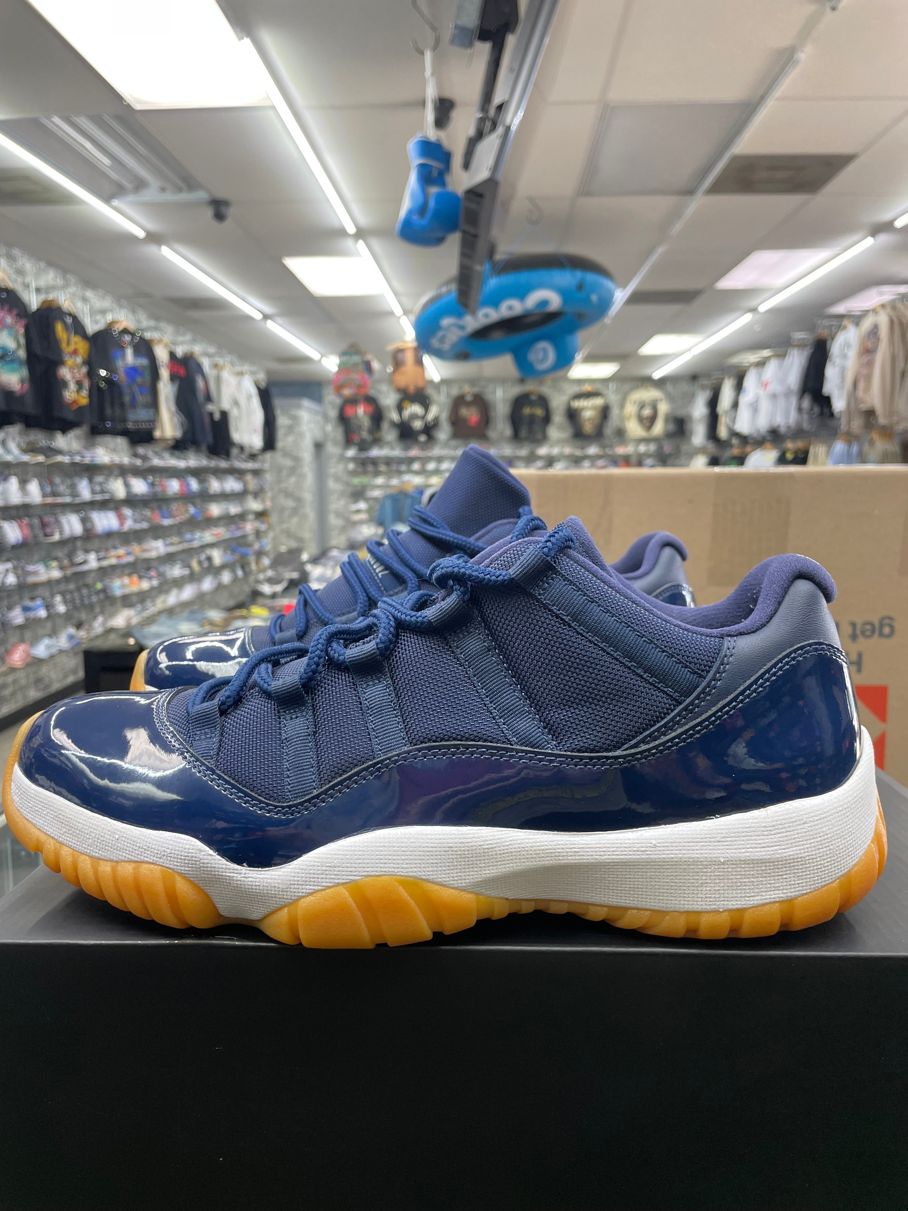 Air Jordan Retro 11 Low “Midnight Navy” *Size 12 Preowned*