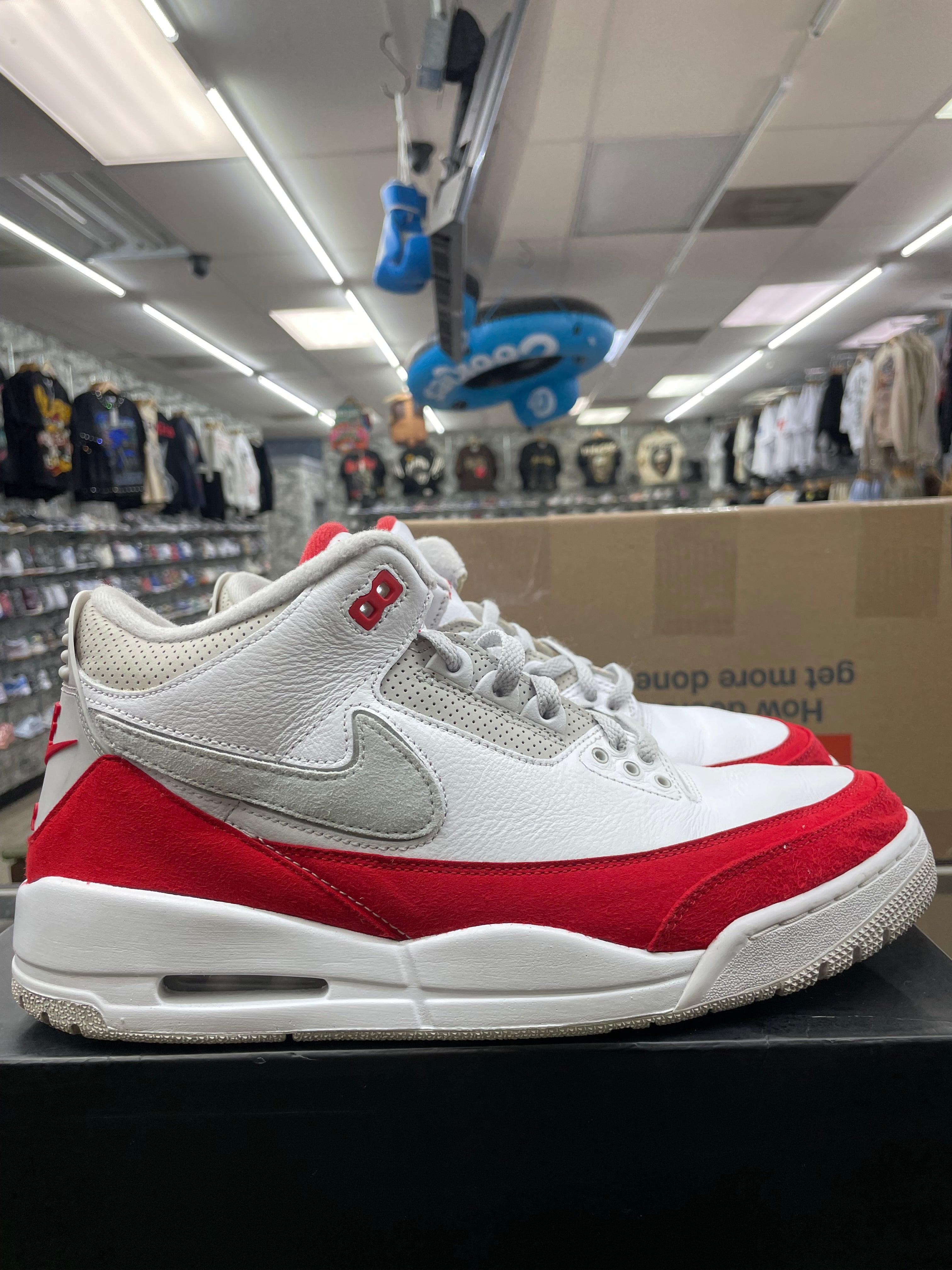Air Jordan Retro 3 "Tinker White University Red" *Size 12 Preowned*