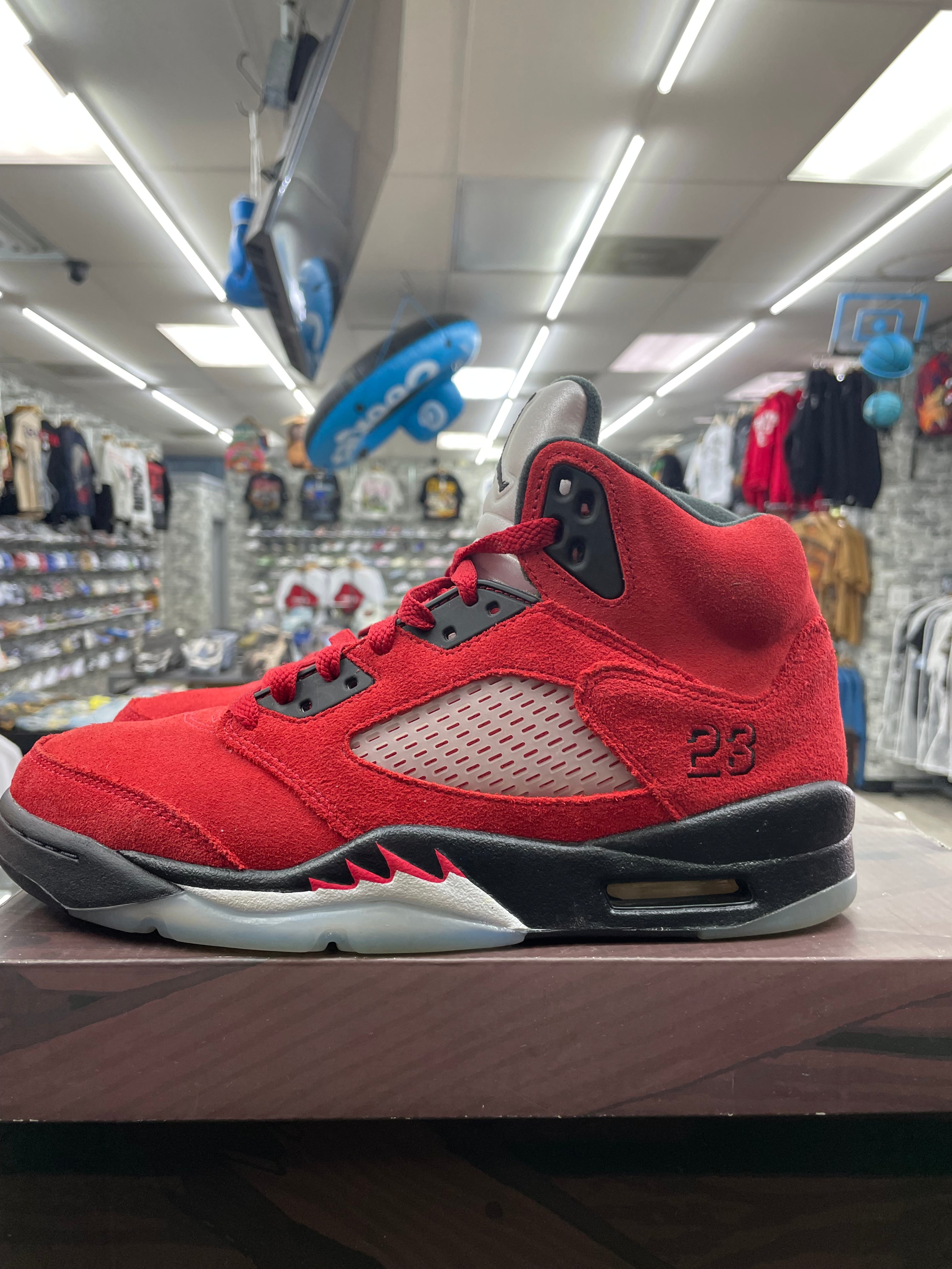 Air Jordan Retro 5 “Raging Bull Red” *Size 8 Preowned*
