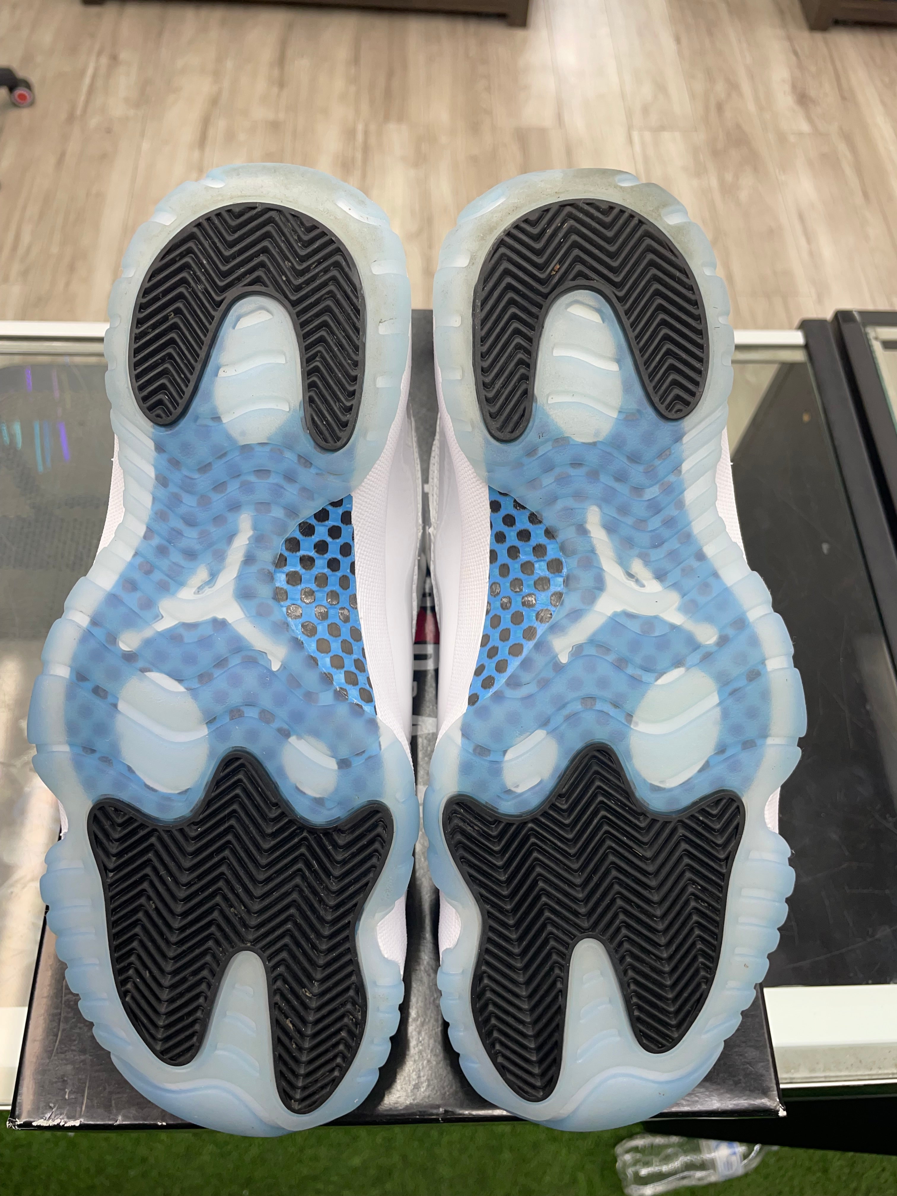 Air Jordan Retro 11 “Legend Blue” *Size 8 Preowned* (CT8012-104)