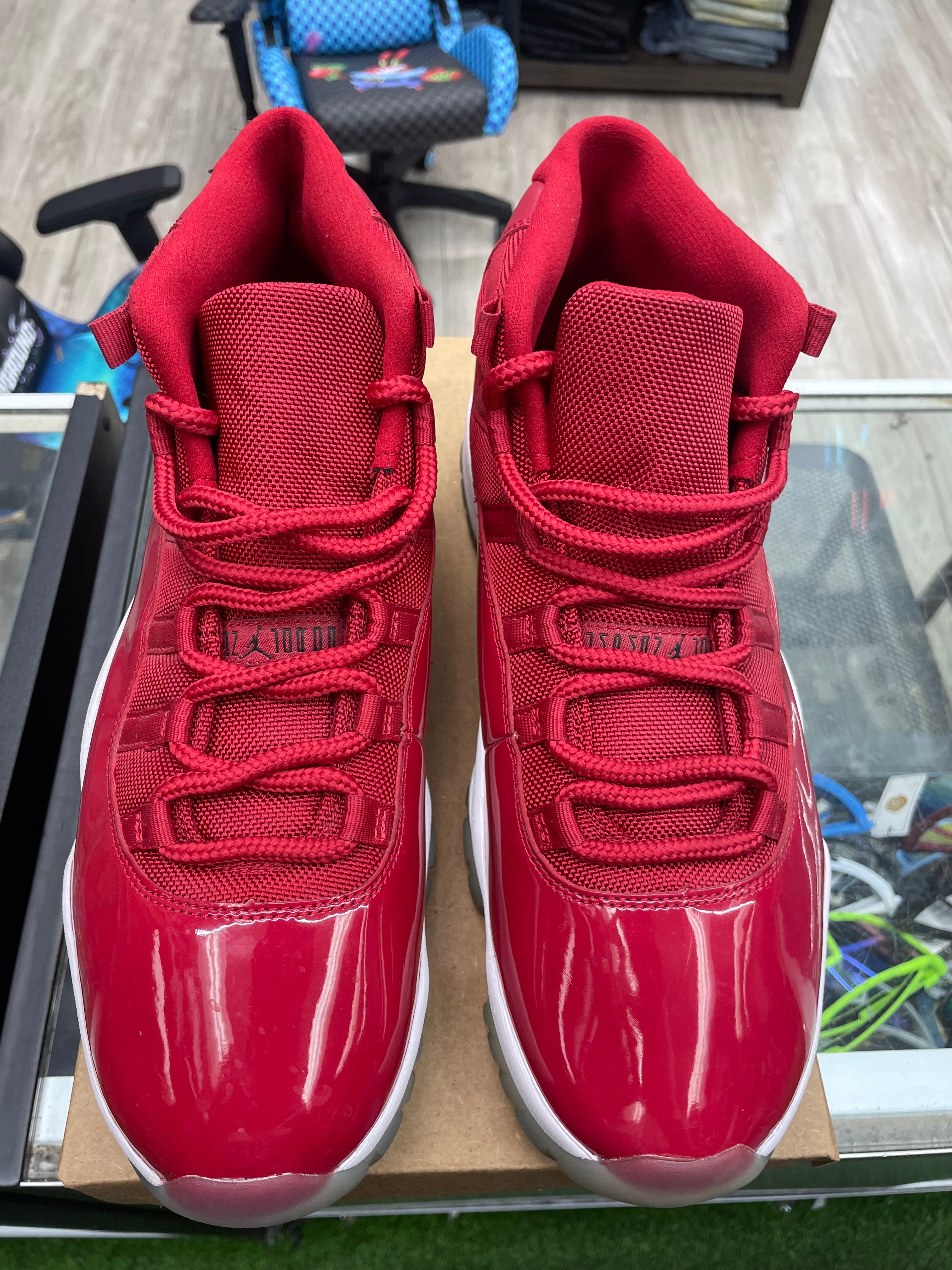 Air Jordan Retro 11 “Win Like 96” *Size 11.5 Preowned* (378037-623)