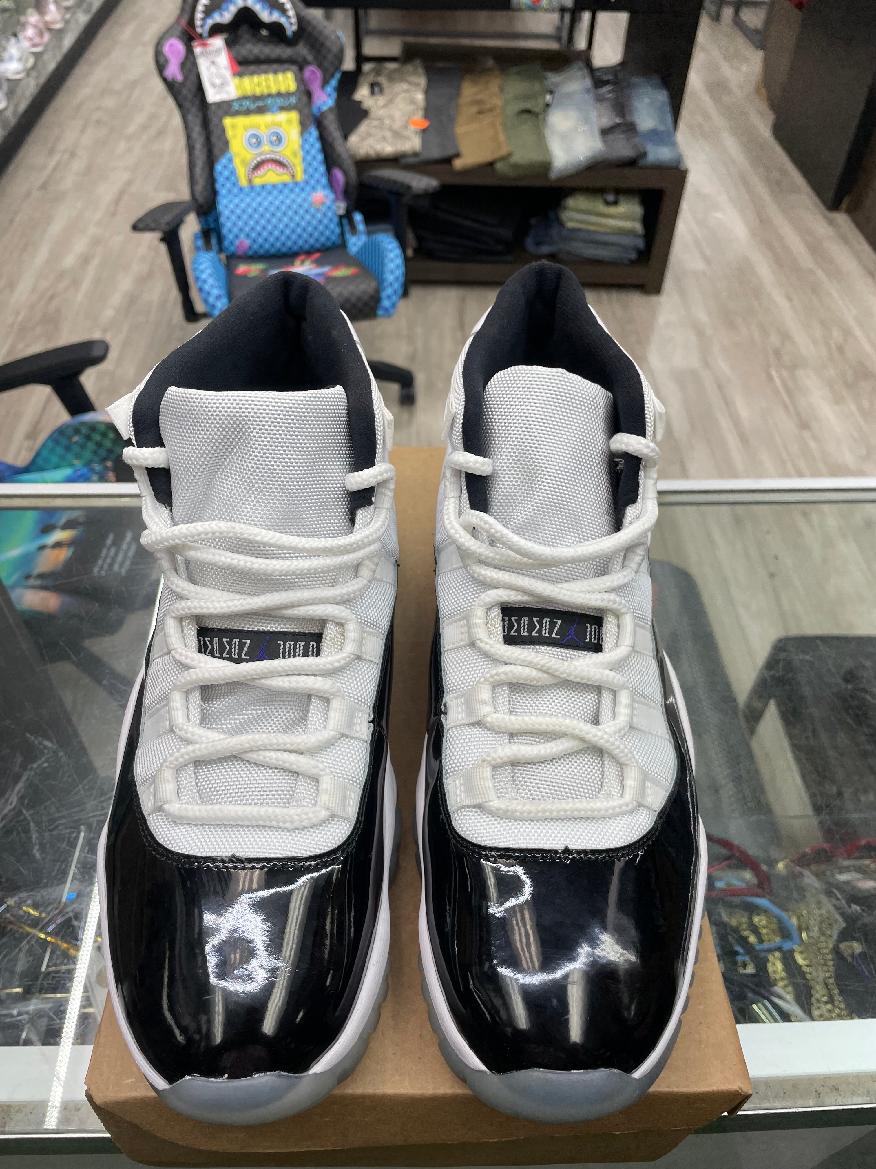 Air Jordan Retro 11 “Concord” *Size 11.5 Preowned* (378037-100)