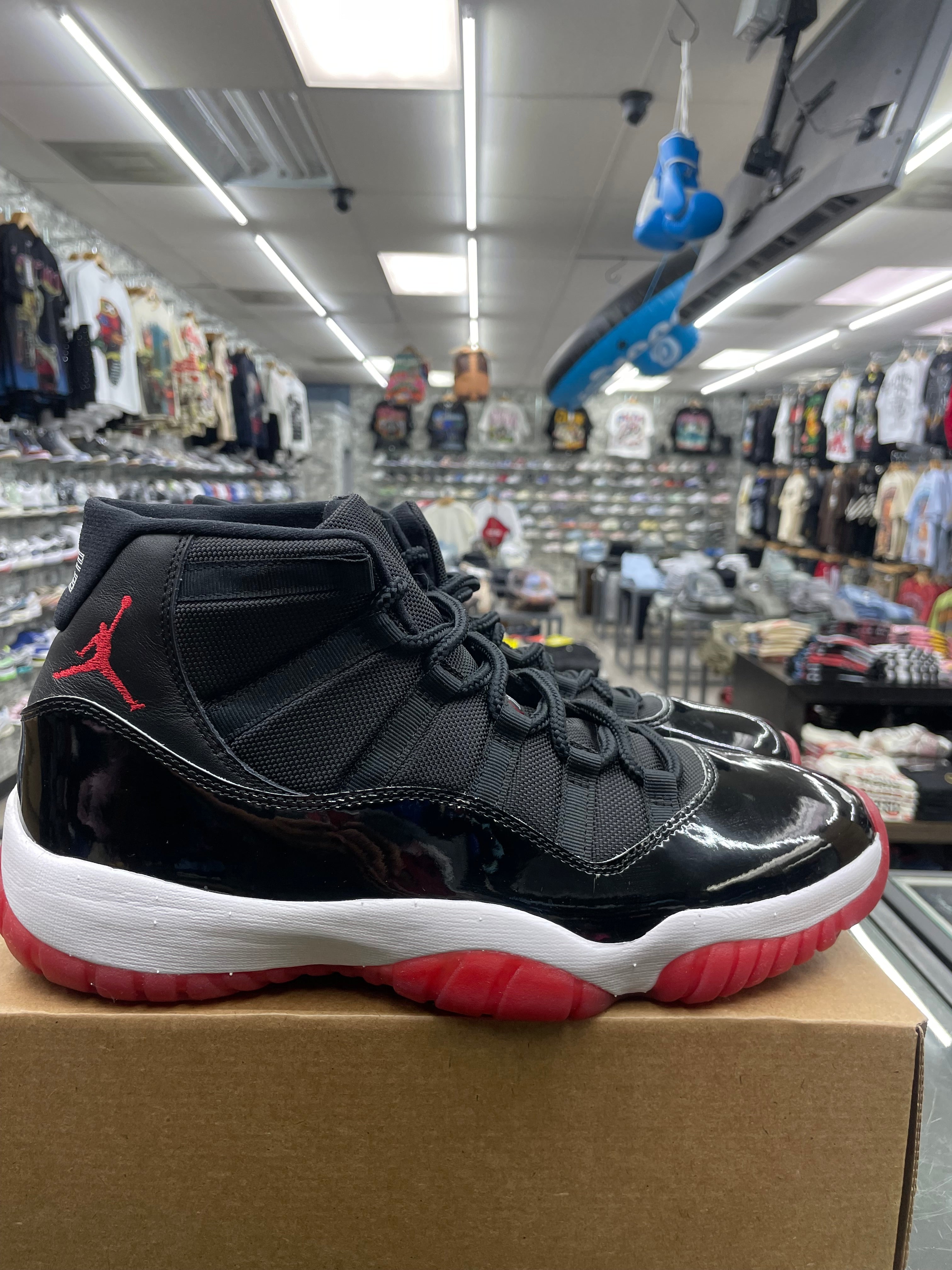 Air Jordan Retro 11 “Playoffs Bred” *Size 12 Preowned* (378037-061)