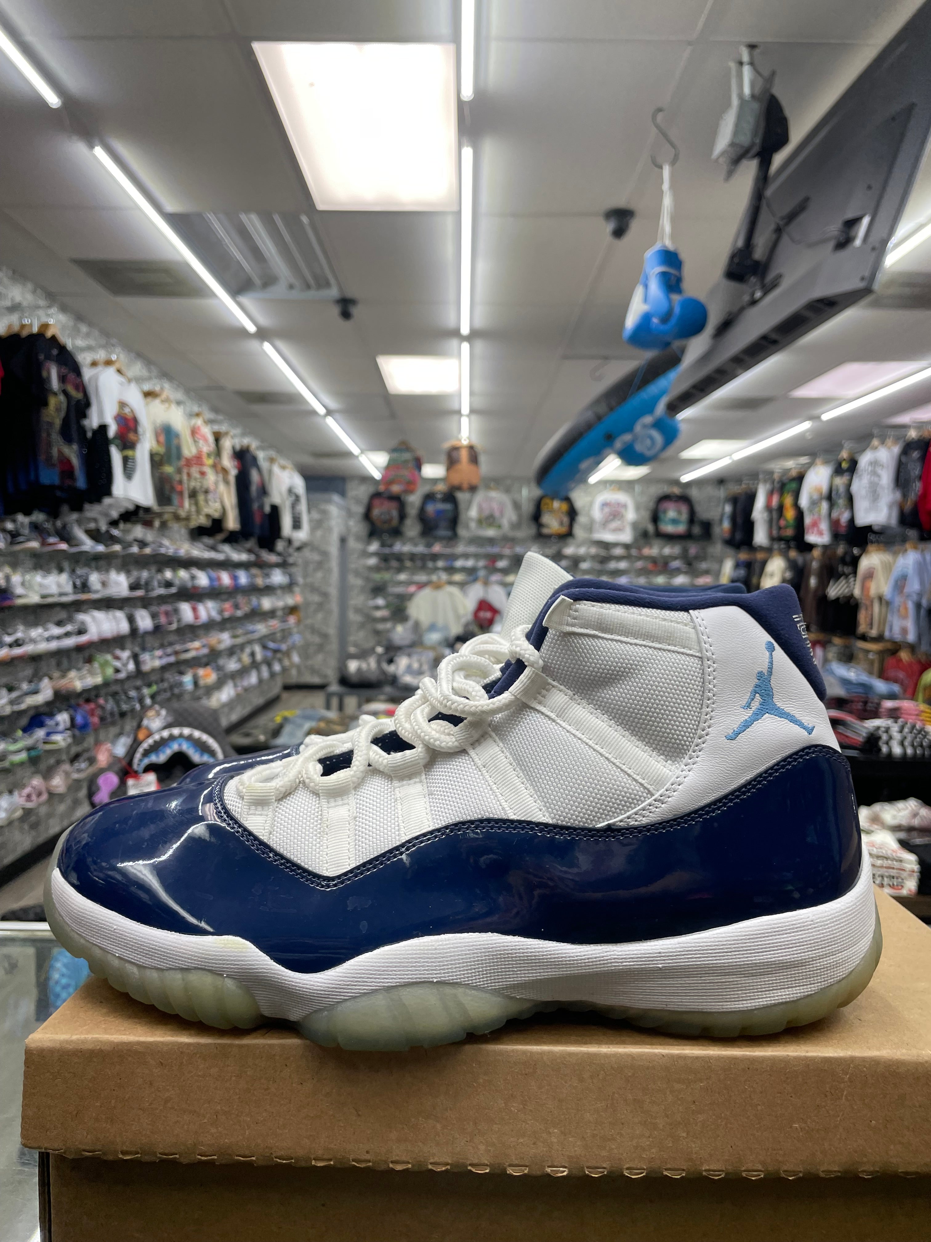 Air Jordan Retro 11 “Win Like 82” *Size 12 Preowned* (378037-123)