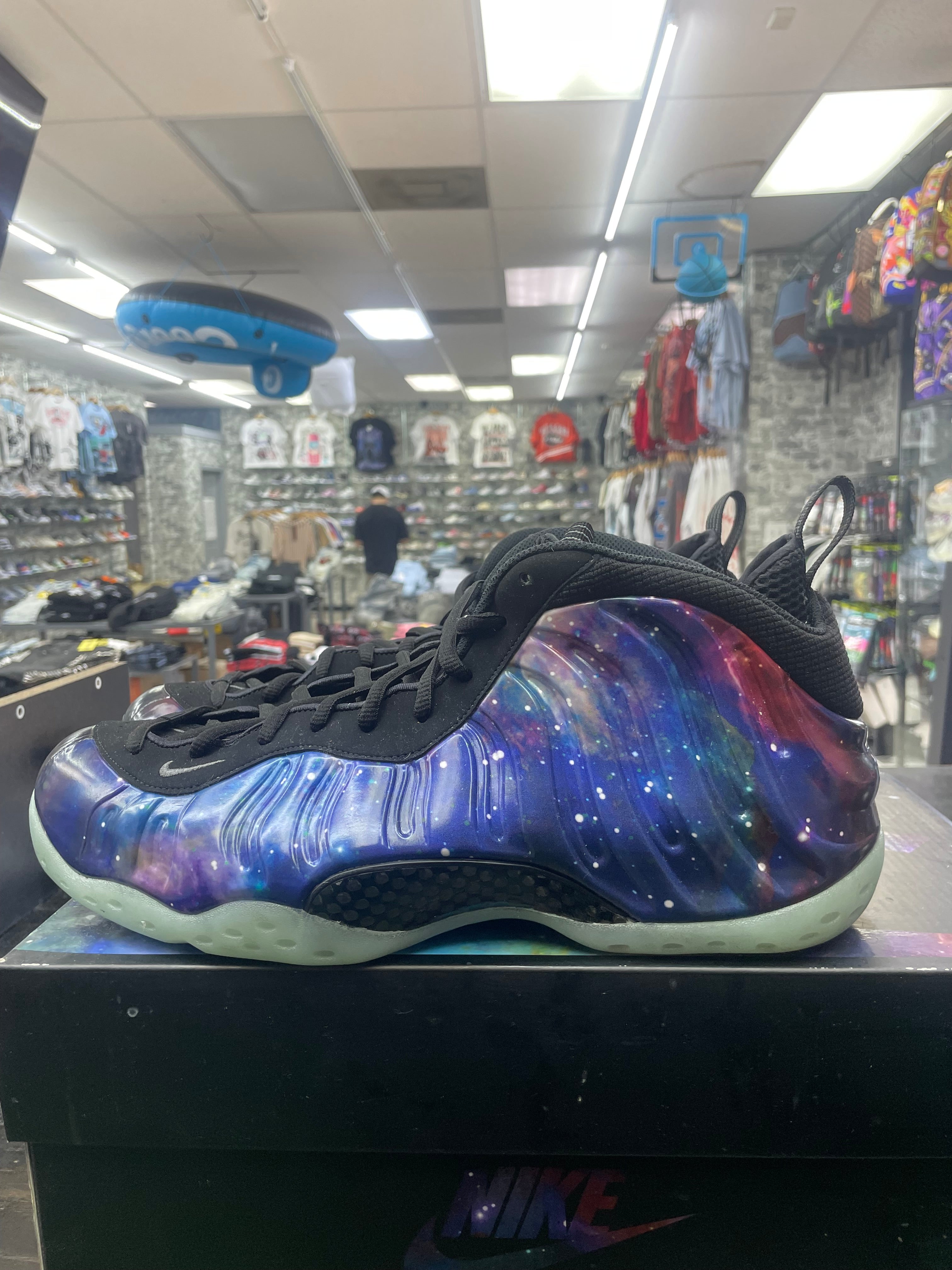 Nike Air Foamposite One Galaxy” *Size 15 Preowned*