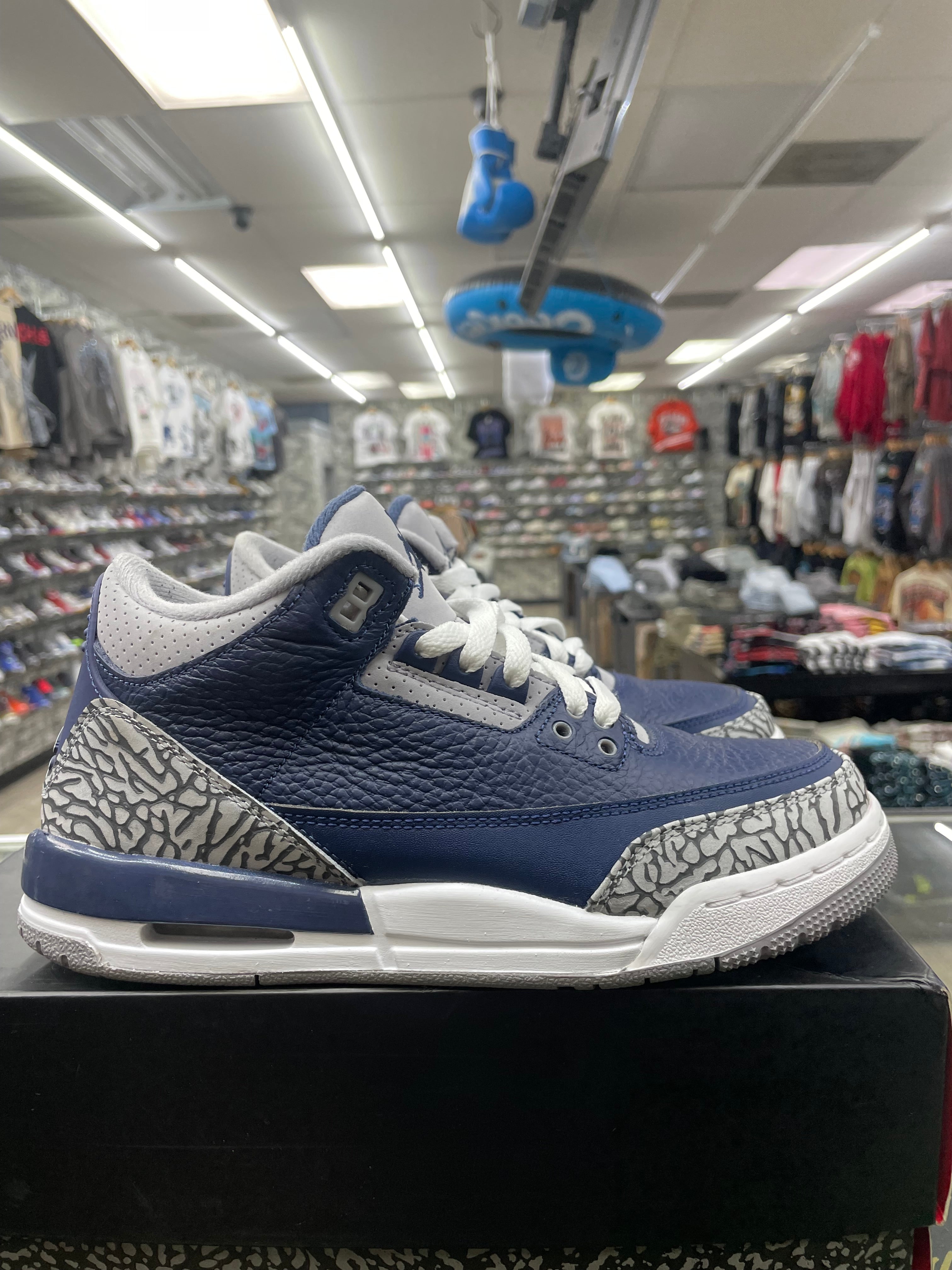 Air Jordan Retro 3 “Georgetown” *Size 6 Preowned* (398614-401)
