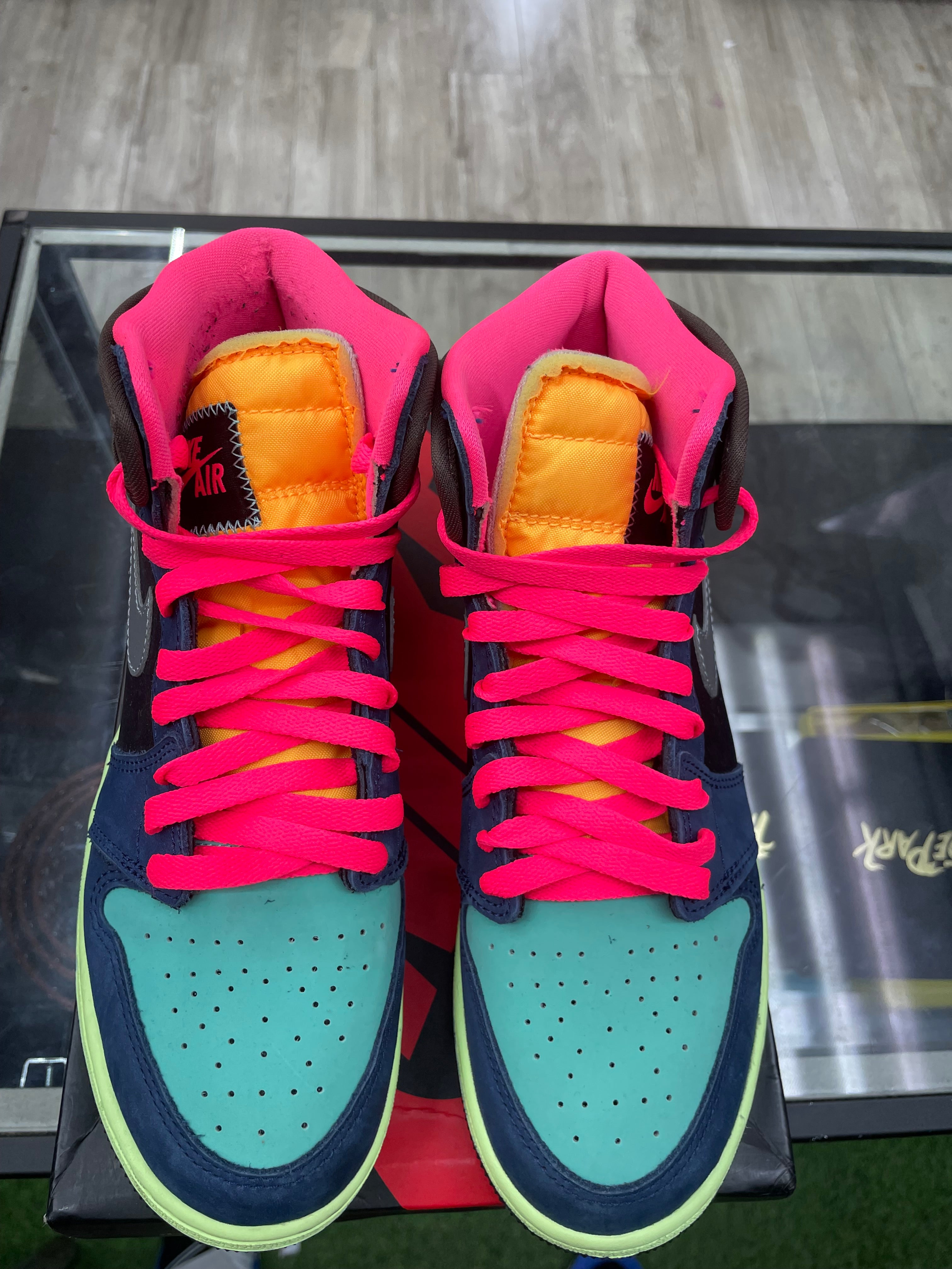 Air Jordan 1 “Tokyo Bio Hack” *Size 6.5 Preowned* (575441-201)