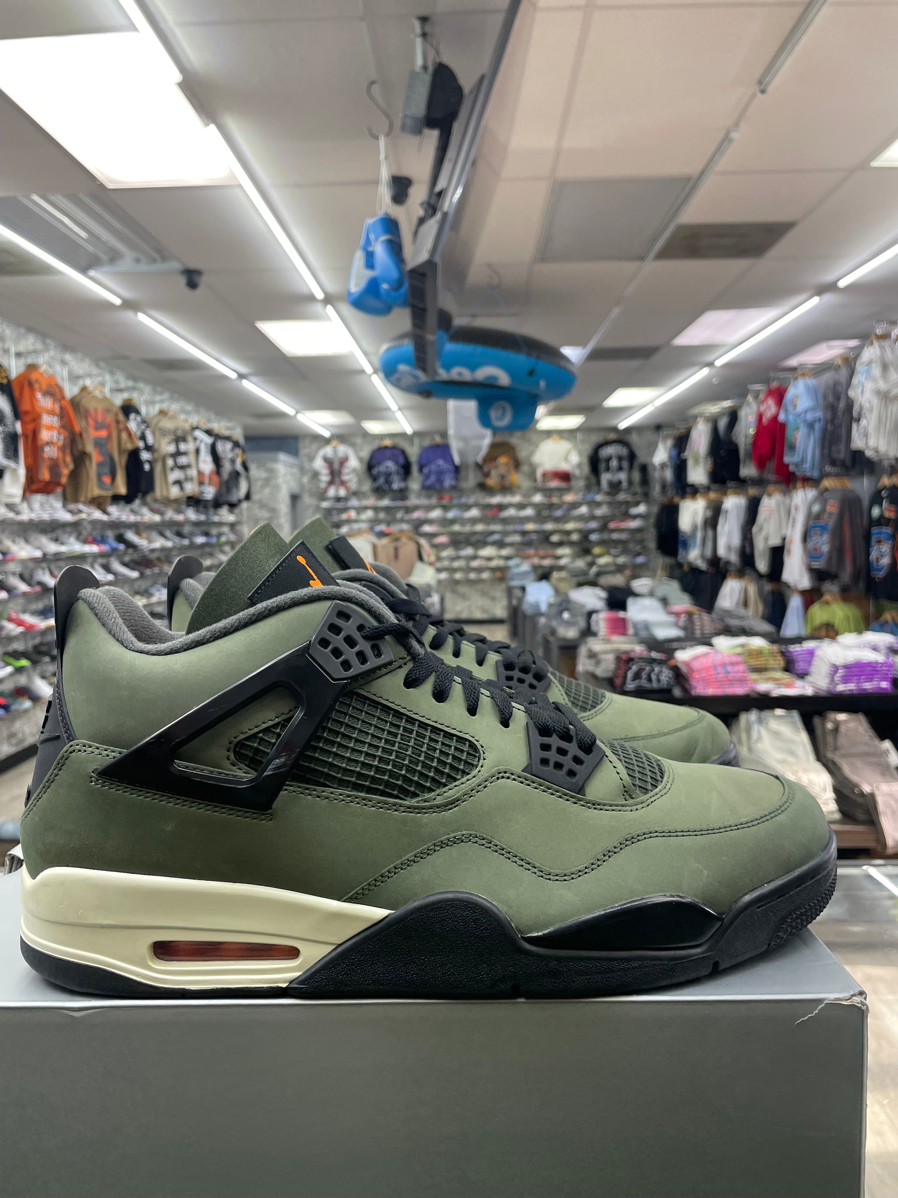 Air Jordan Retro 4 “Undefeated” *Size 15 Preowned* Worn One Time (IB1519-200)