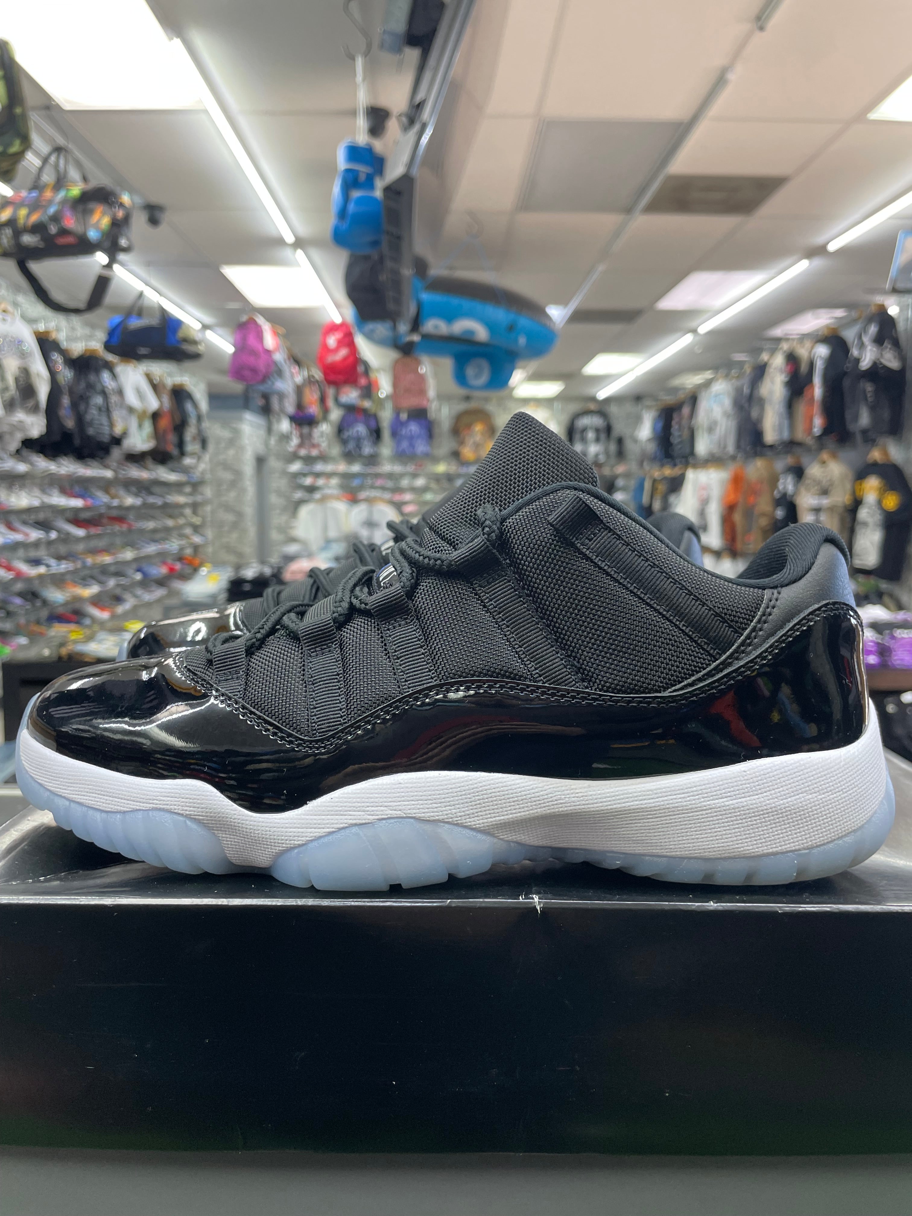 Air Jordan Retro 11 “Space Jam” *Size 10  Preowned* (FV5104-004)