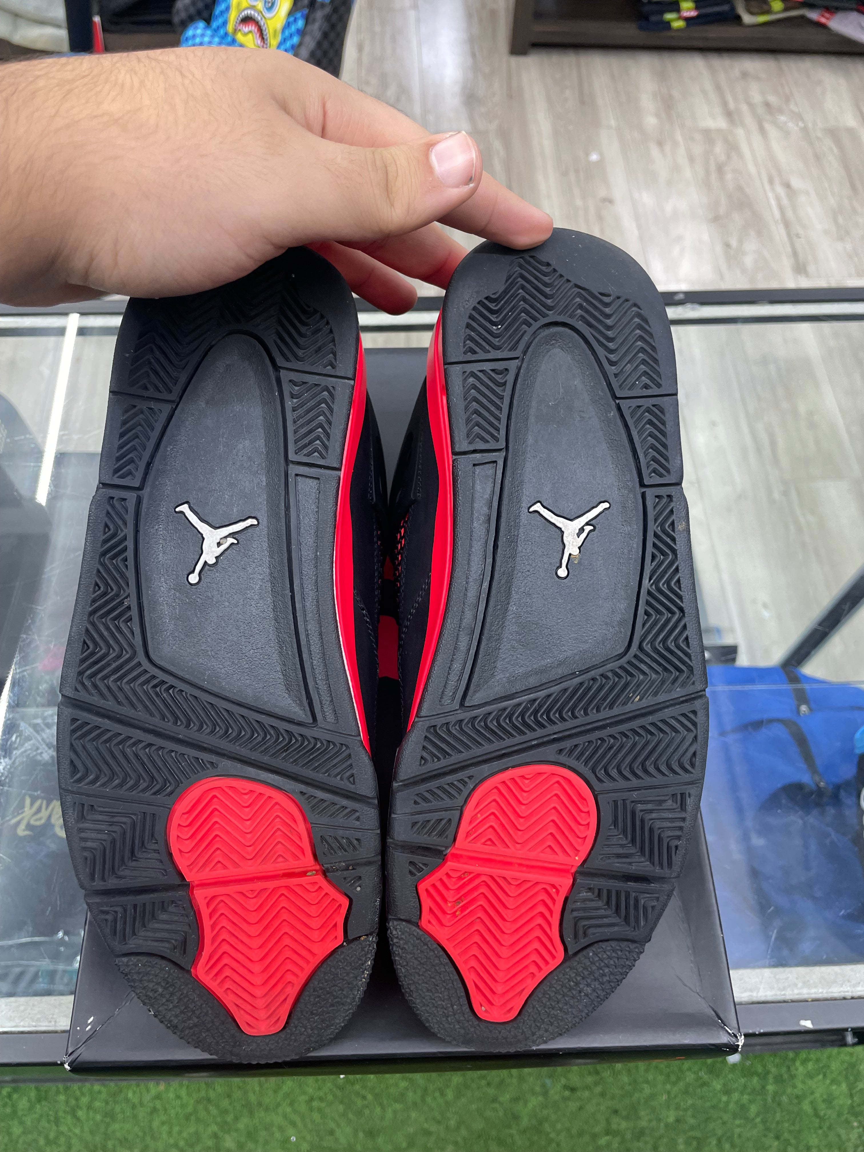 Air Jordan Retro 4 “Red Thunder” *Size 9 Preowned*