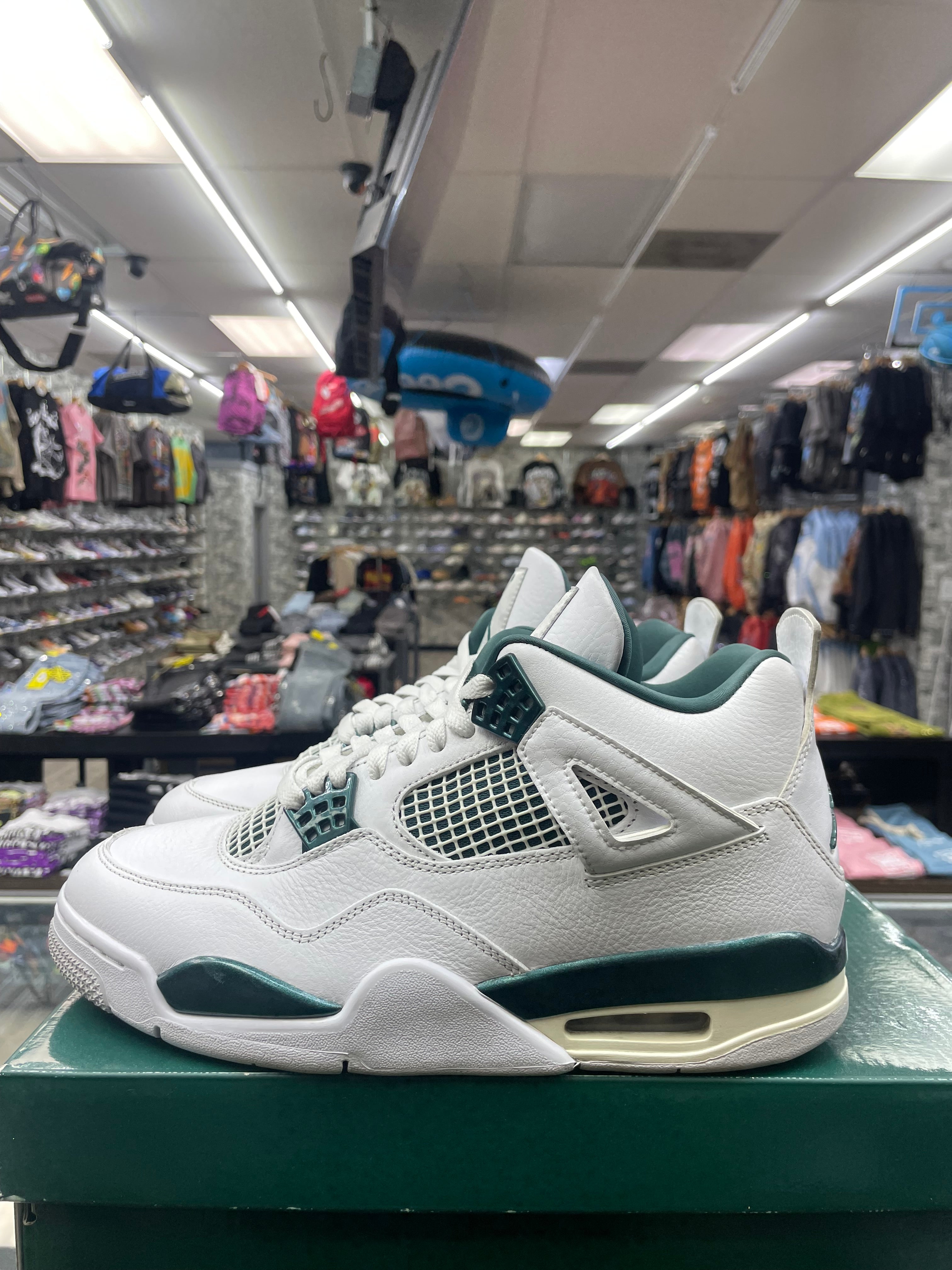 Air Jordan Retro 4 “Oxidized Green” *Size 9 Preowned*