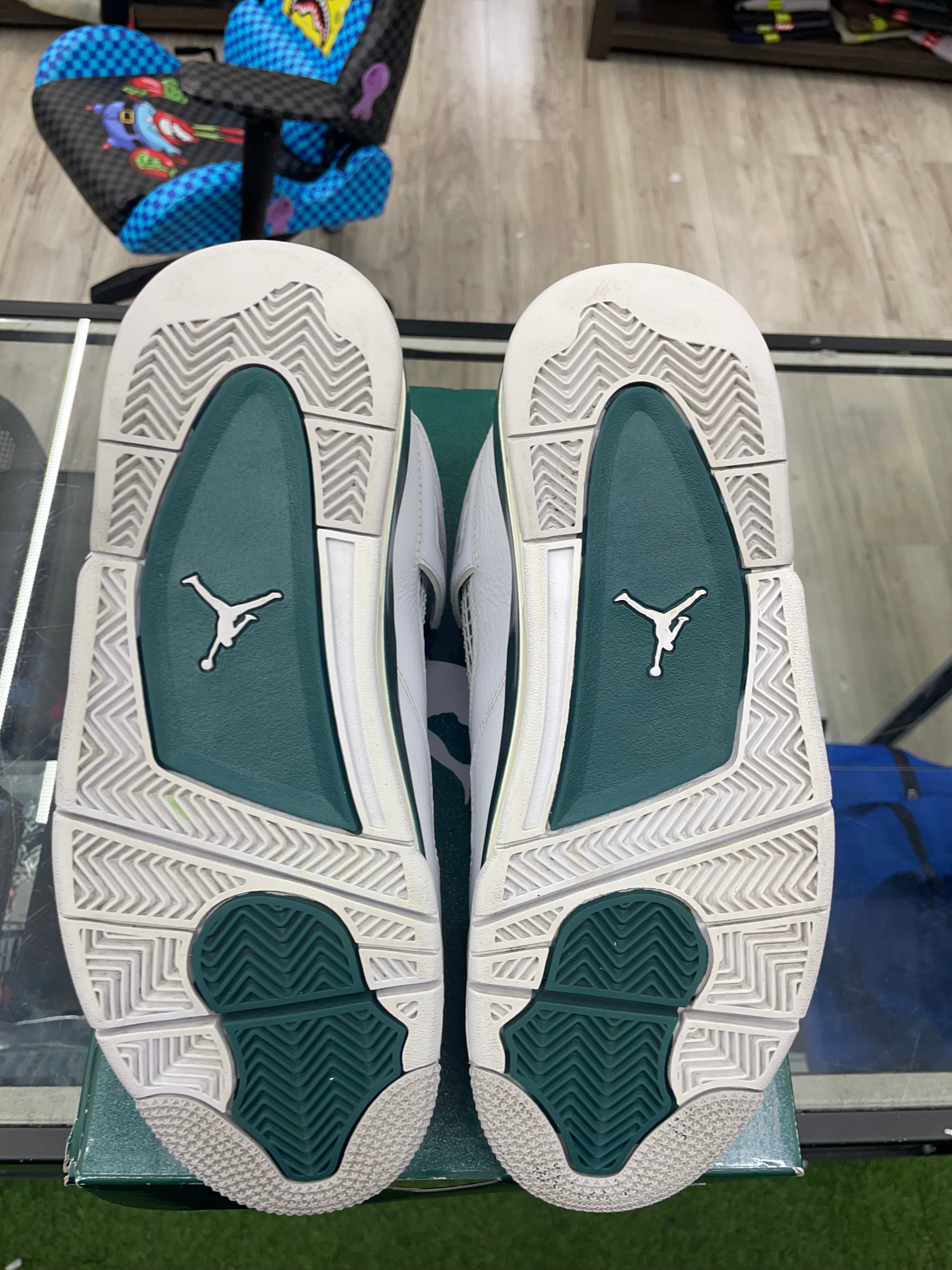 Air Jordan Retro 4 “Oxidized Green” *Size 9 Preowned*