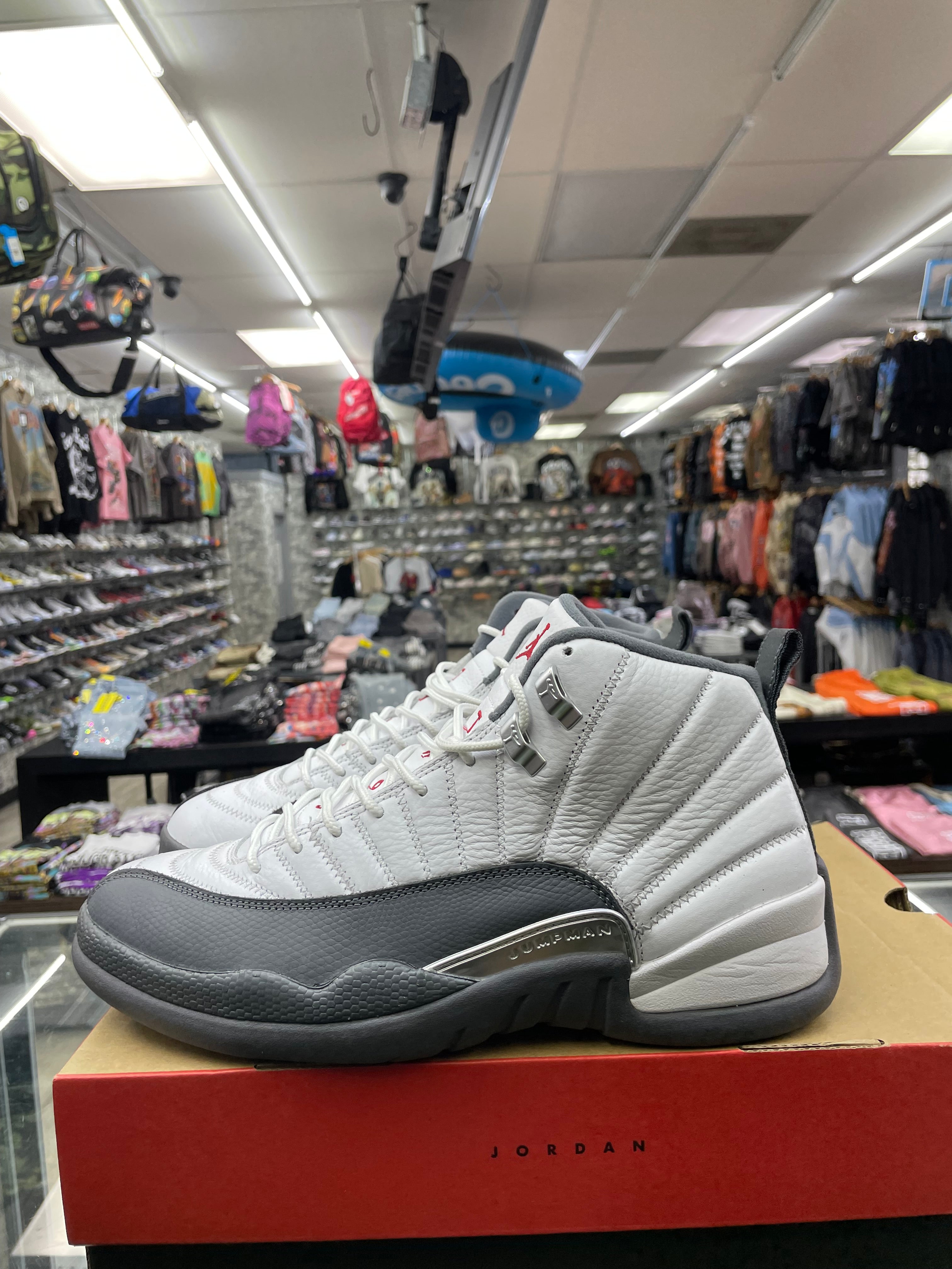 Air Jordan Retro 12 “White Dark Grey” *Size 10 Preowned*