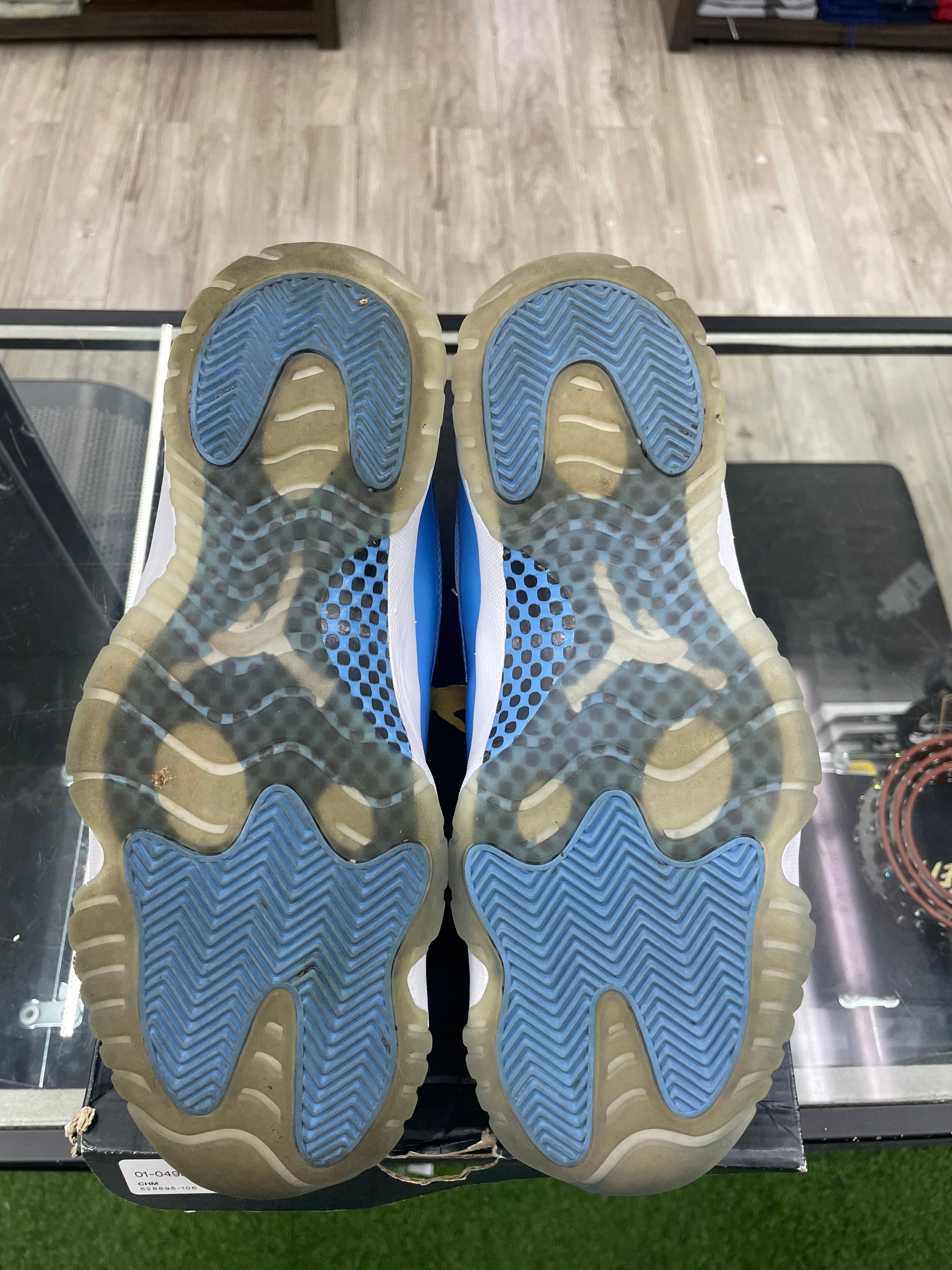 Air jordan Retro 11 “University Blue” *Size 10 Preowned*