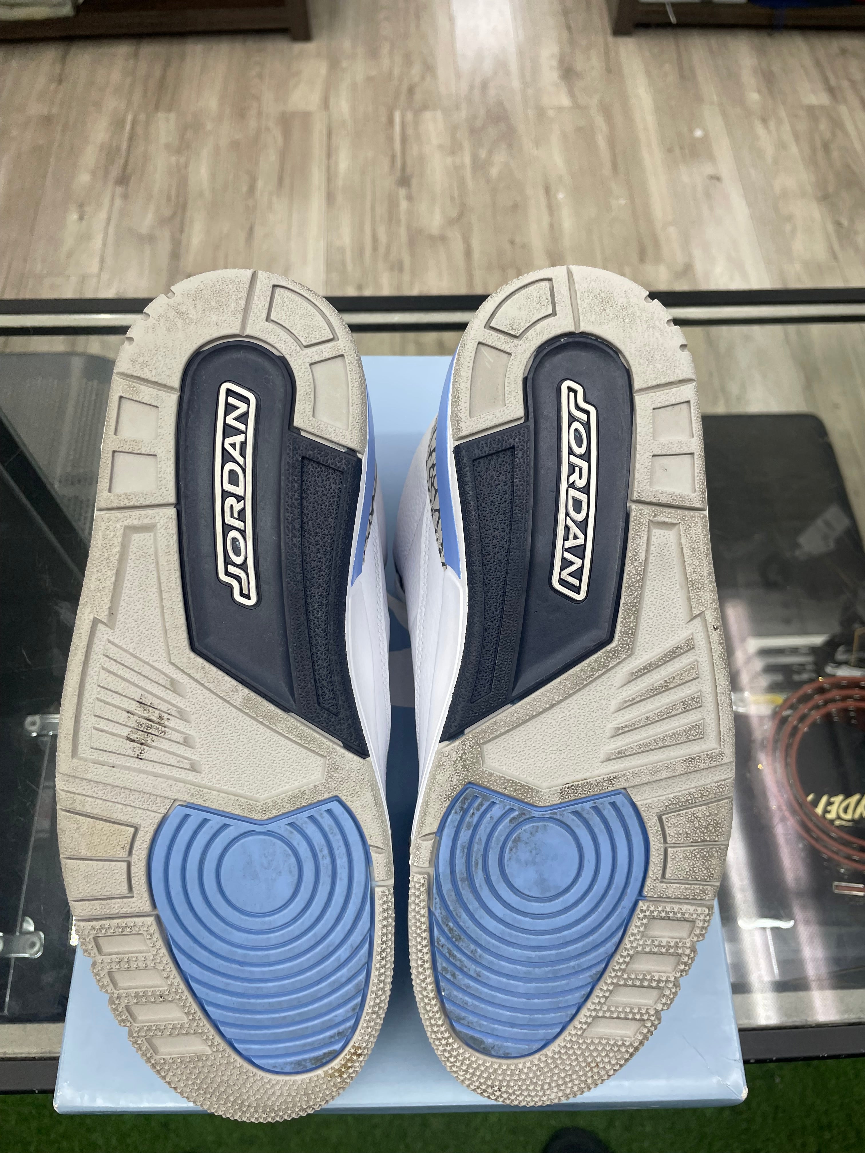 Air jordan Retro 3 “Unc” *Size 8 Preowned*