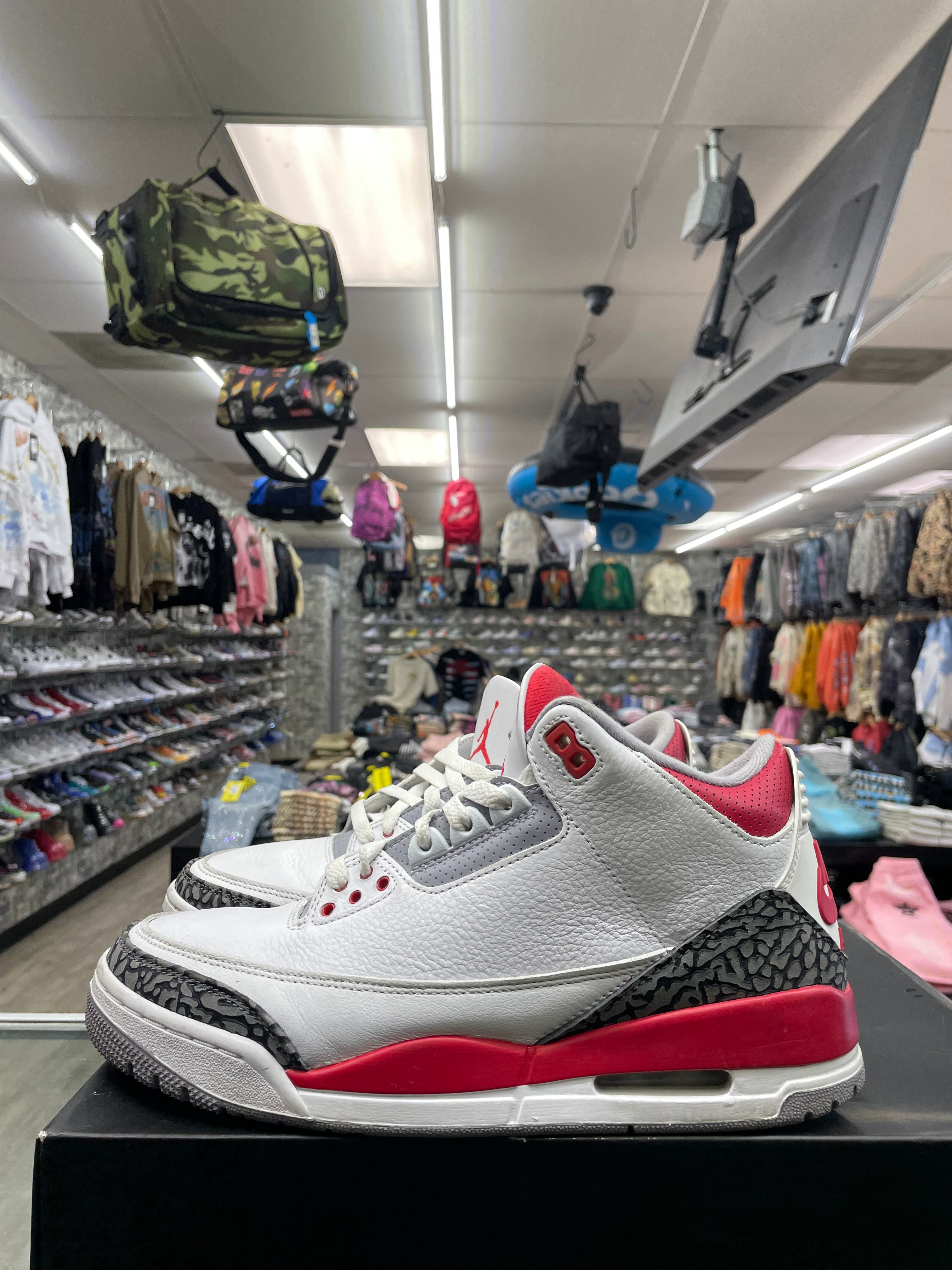 Air Jordan Retro 3 “Fire Red” *Size 9.5 Preowned*