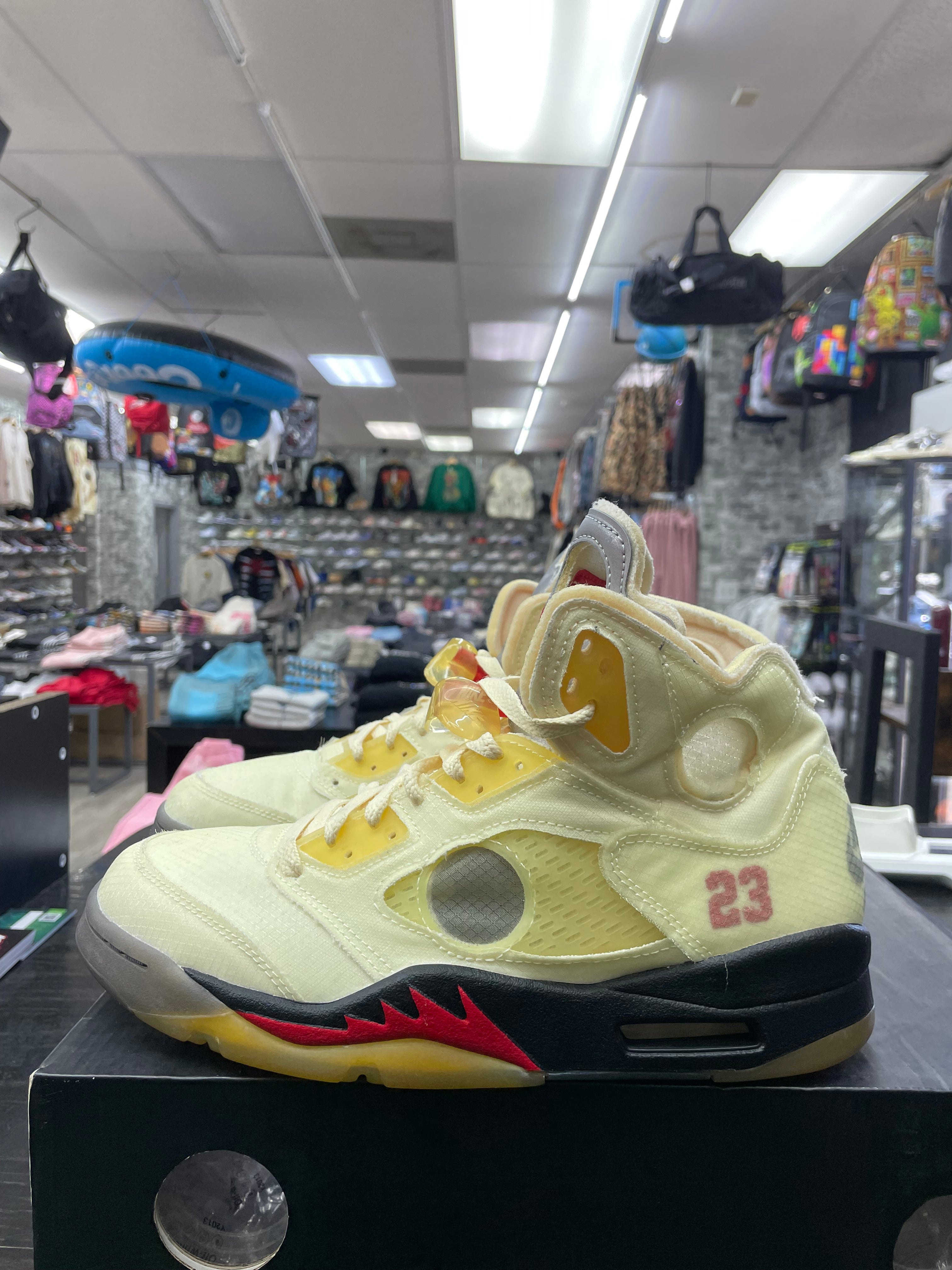 Air Jordan Retro 5 “Off-White Sail” *Size 9 Preowned*