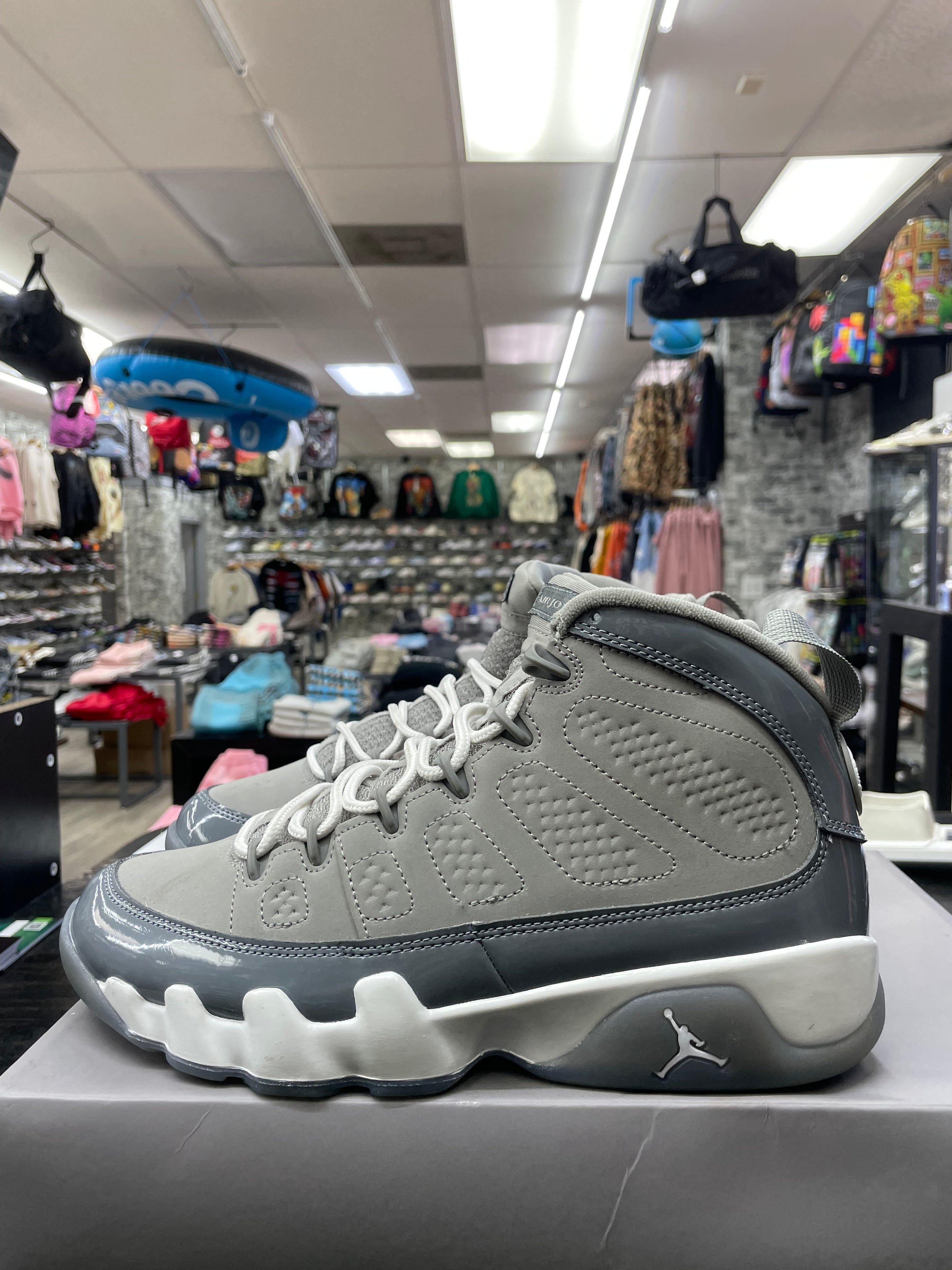 Air Jordan Retro 9 “Cool Grey” *Size 8 Preowned*