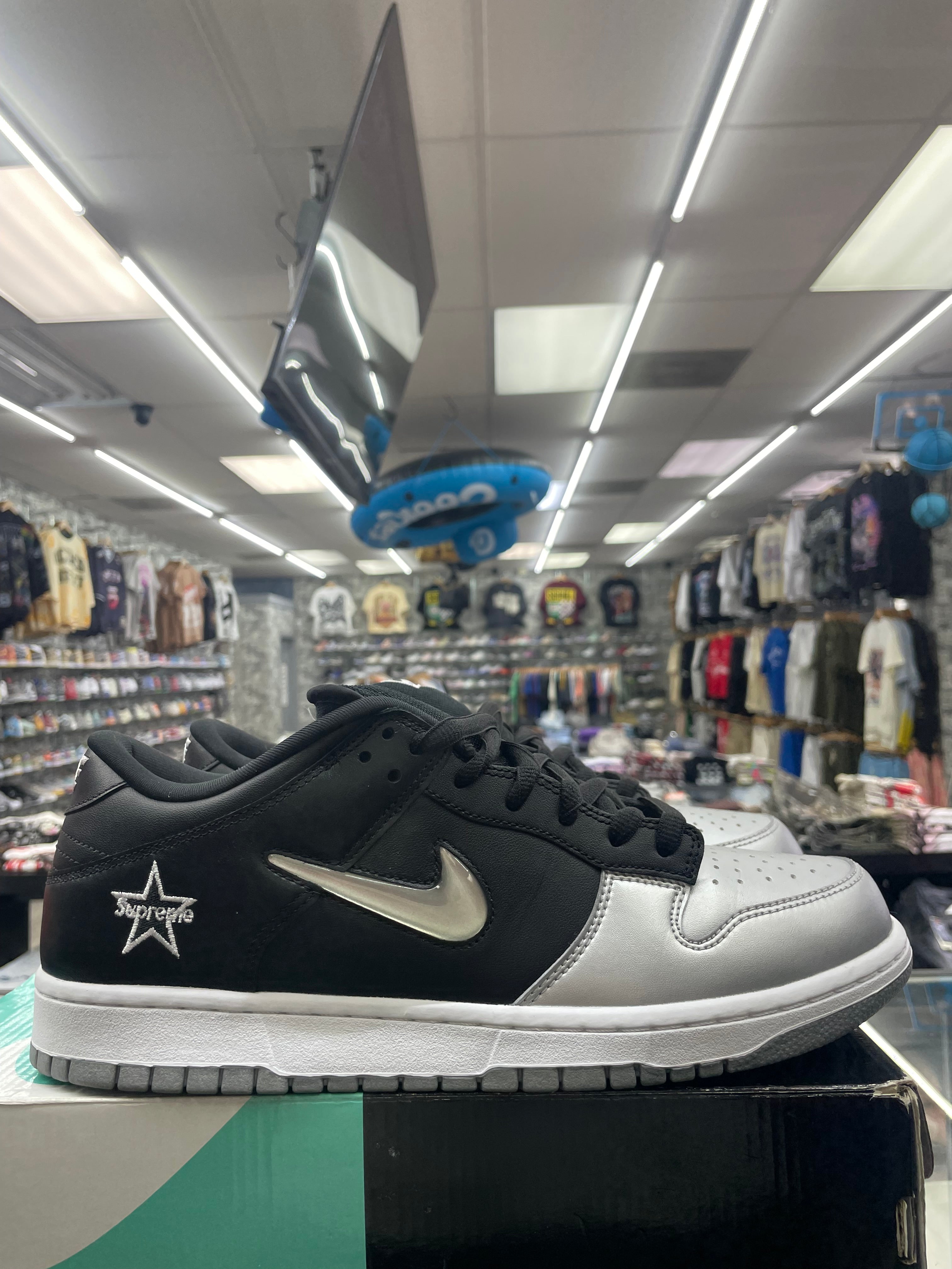 Nike SB Dunk Low “Supreme Jewel Swoosh Silver” *Size 12 Preowned*