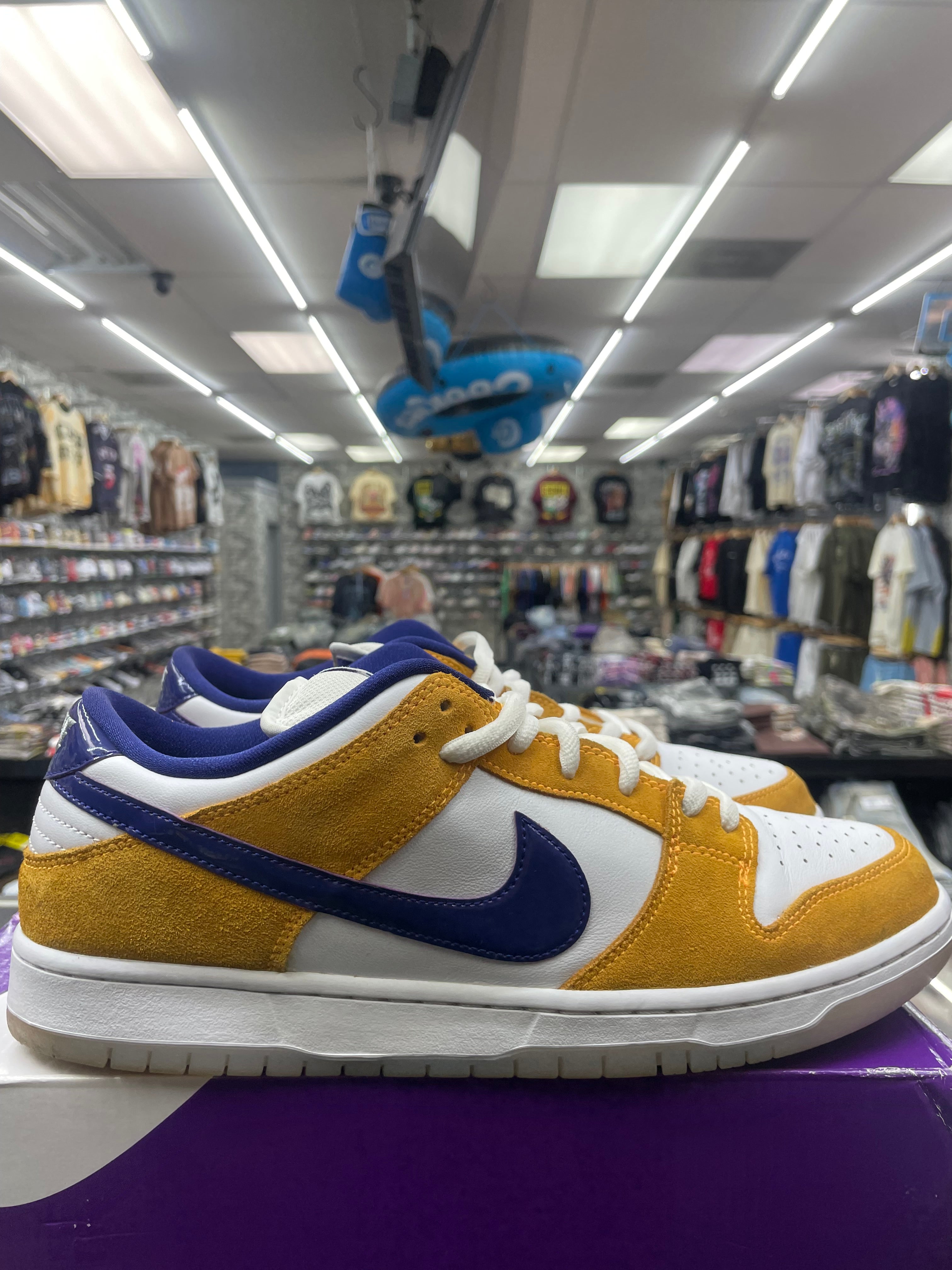 Nike SB Dunk Low “Laser Orange” *Size 12 Preowned*
