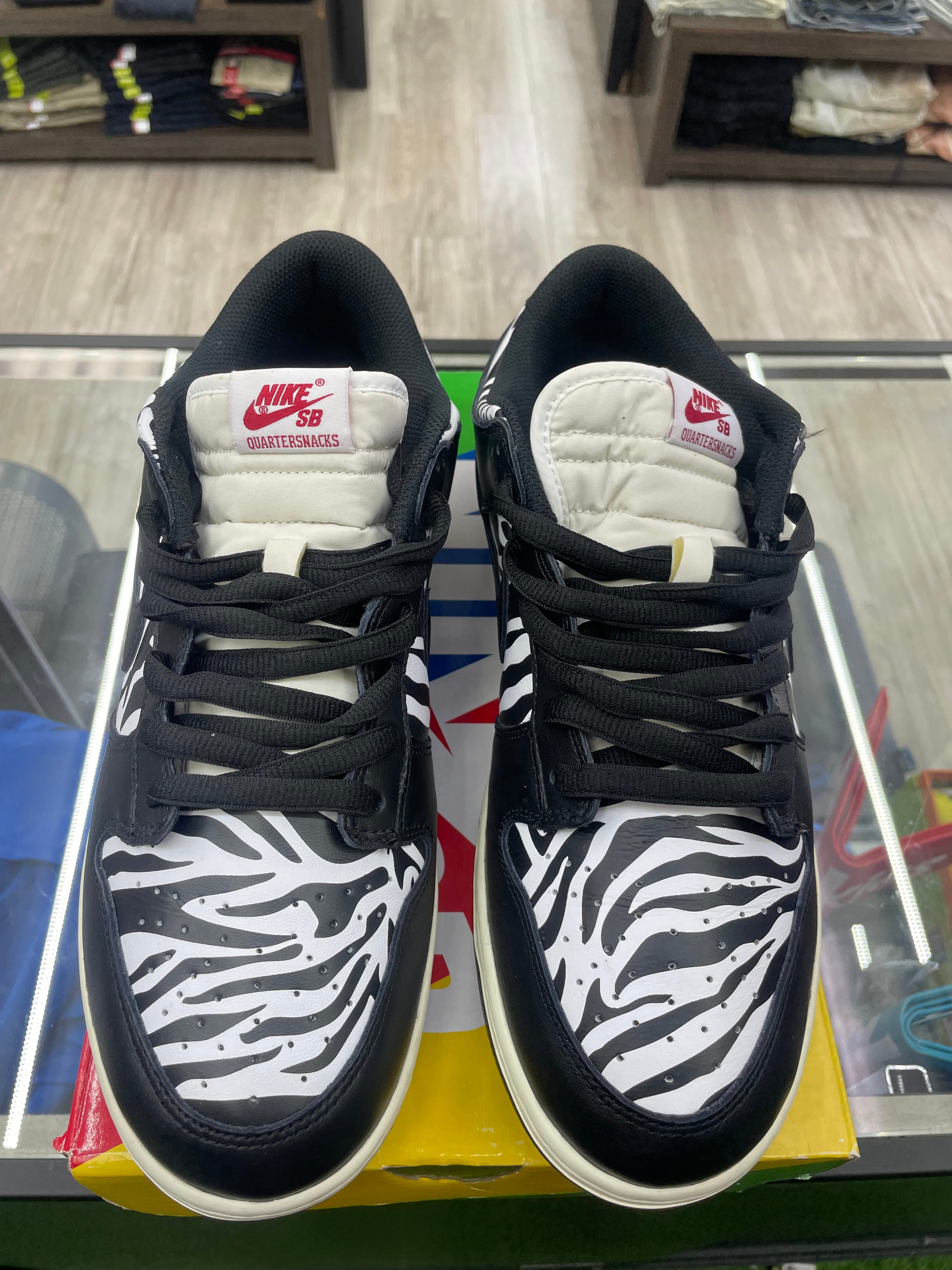Nike SB Dunk Low “Quartersnacks Zebra” *Size 12 Preowned*