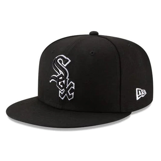 New Era 59Fifty Fitted "Chicago White Sox" (Black Outline)