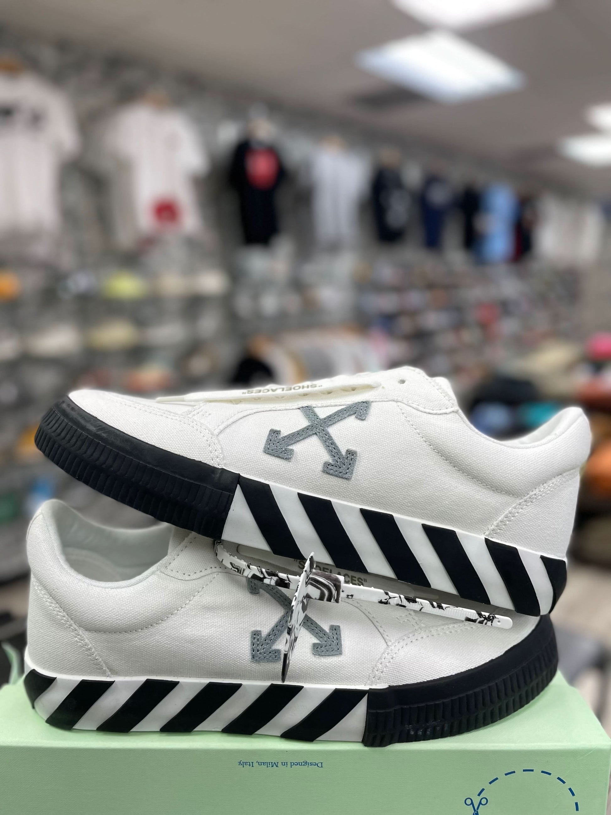 Off white vulc shop size