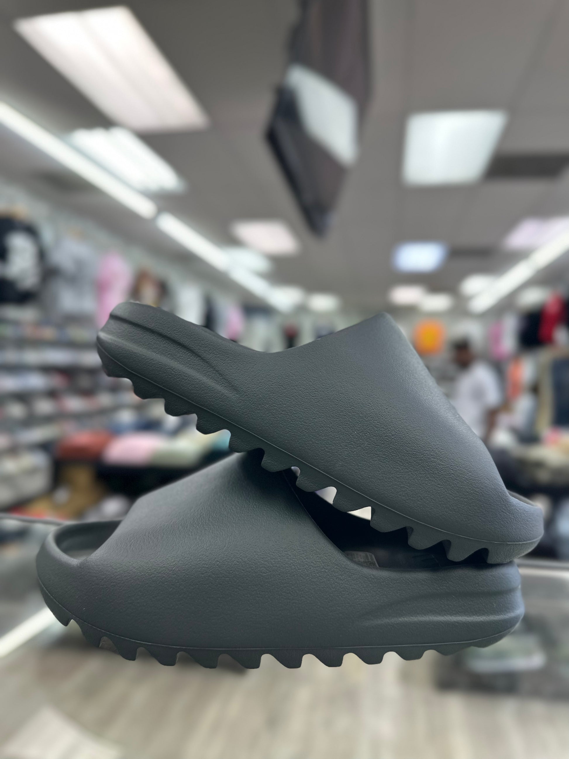 Yeezy slides deals grey