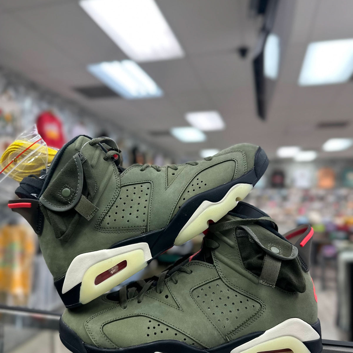 Air Jordan Retro 6 Travis Scott 