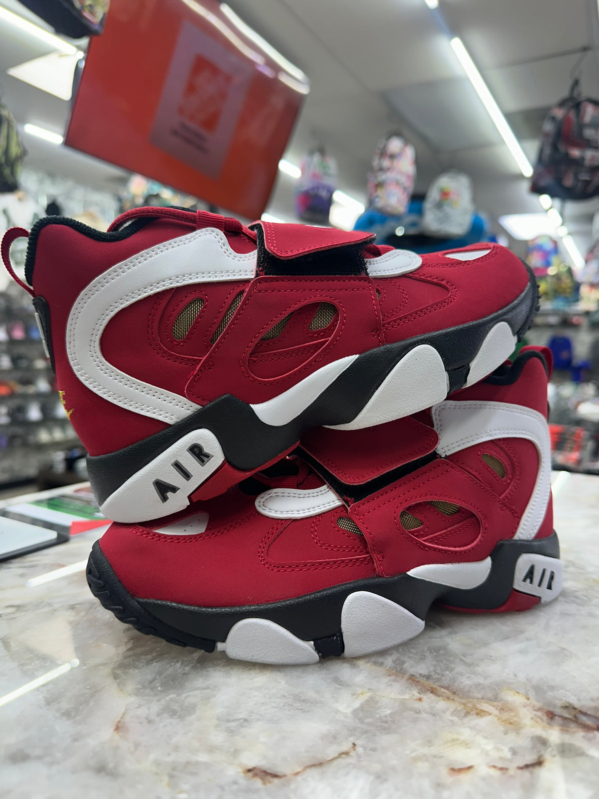 Nike AIR DIAMOND TURF II "Red Gold" (GS) IR4727-600