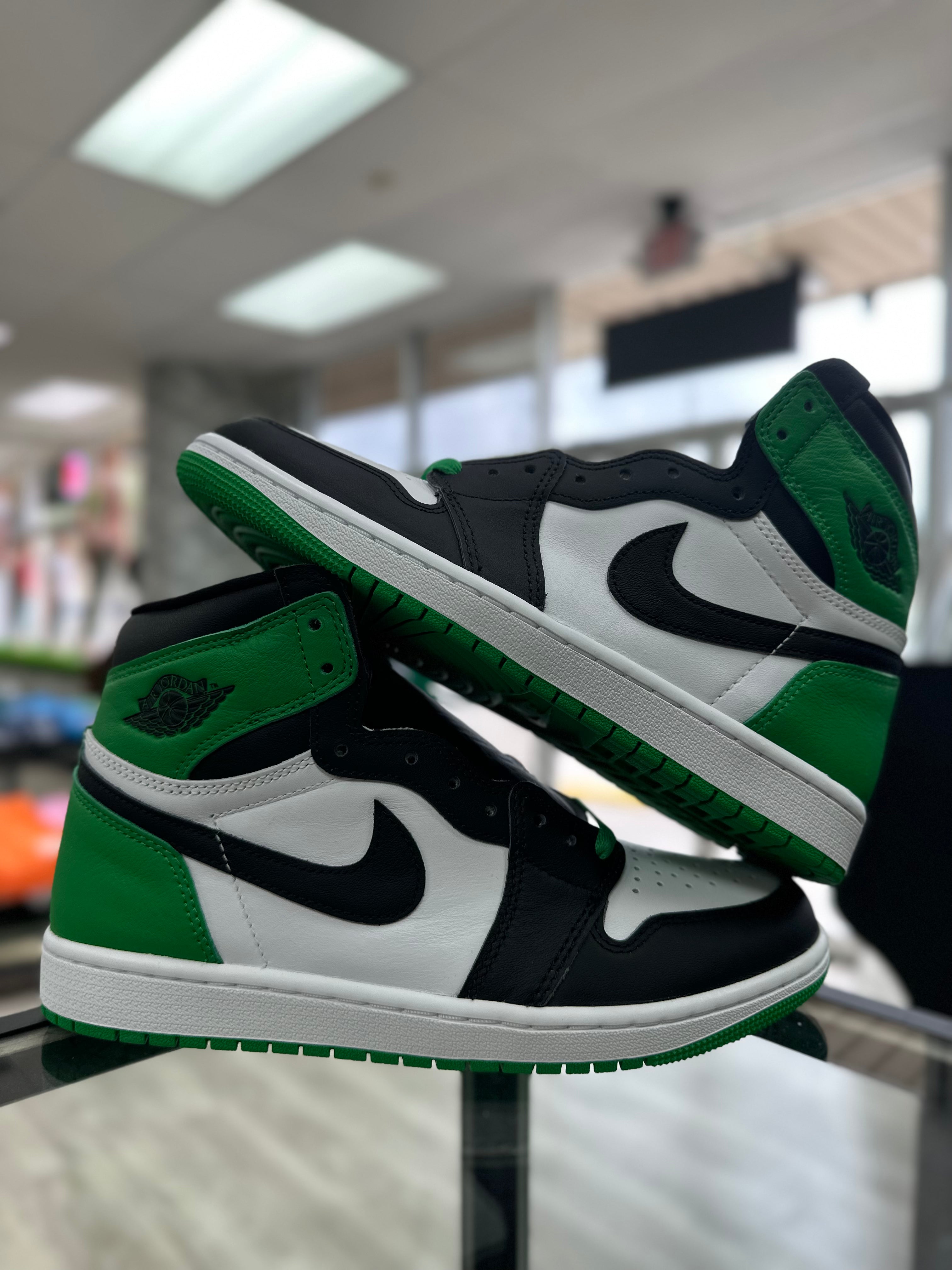 Air Jordan 1  "Lucky Green"