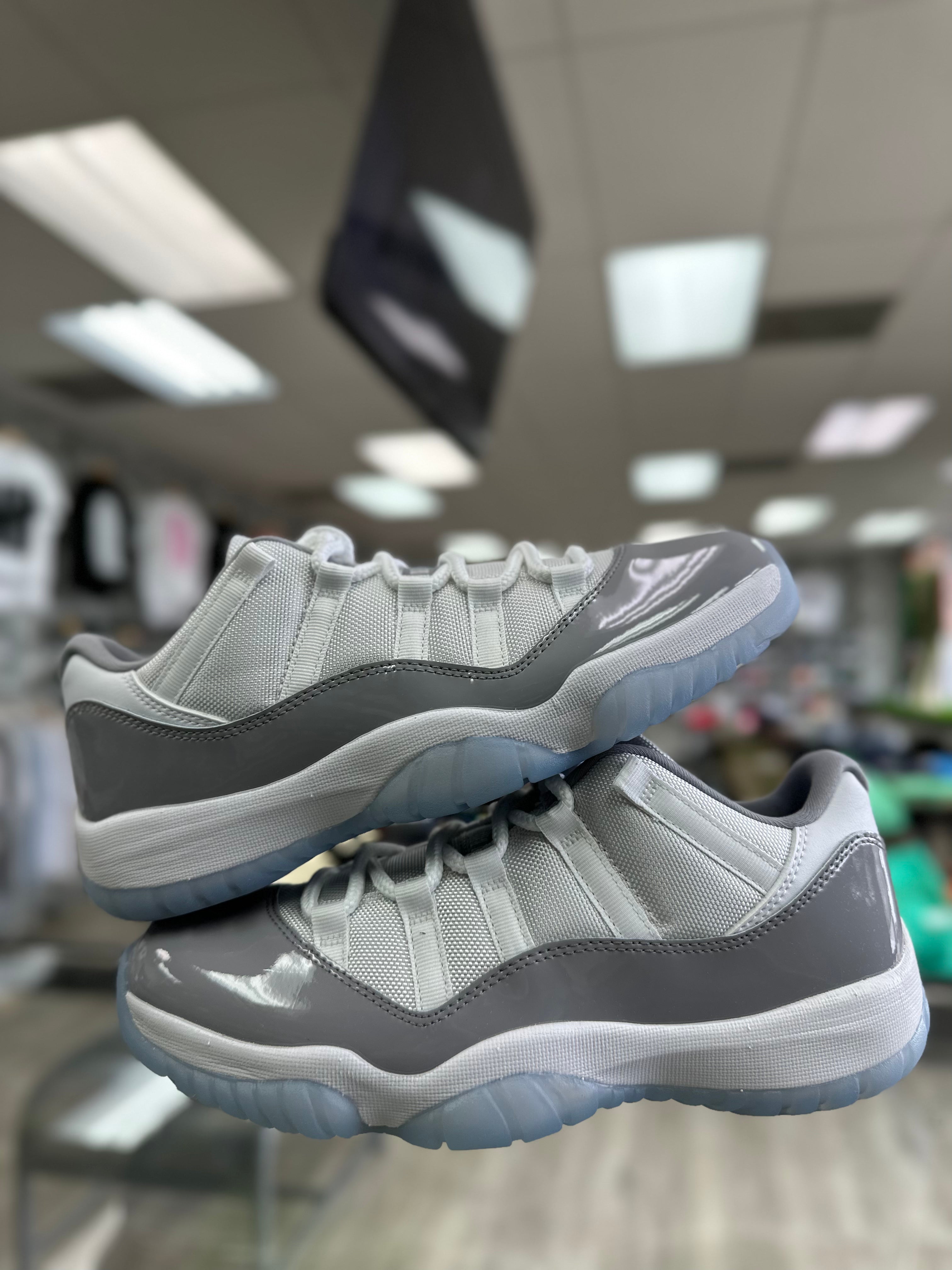 Air Jordan Retro 11 Low "Cement Grey" (Men)